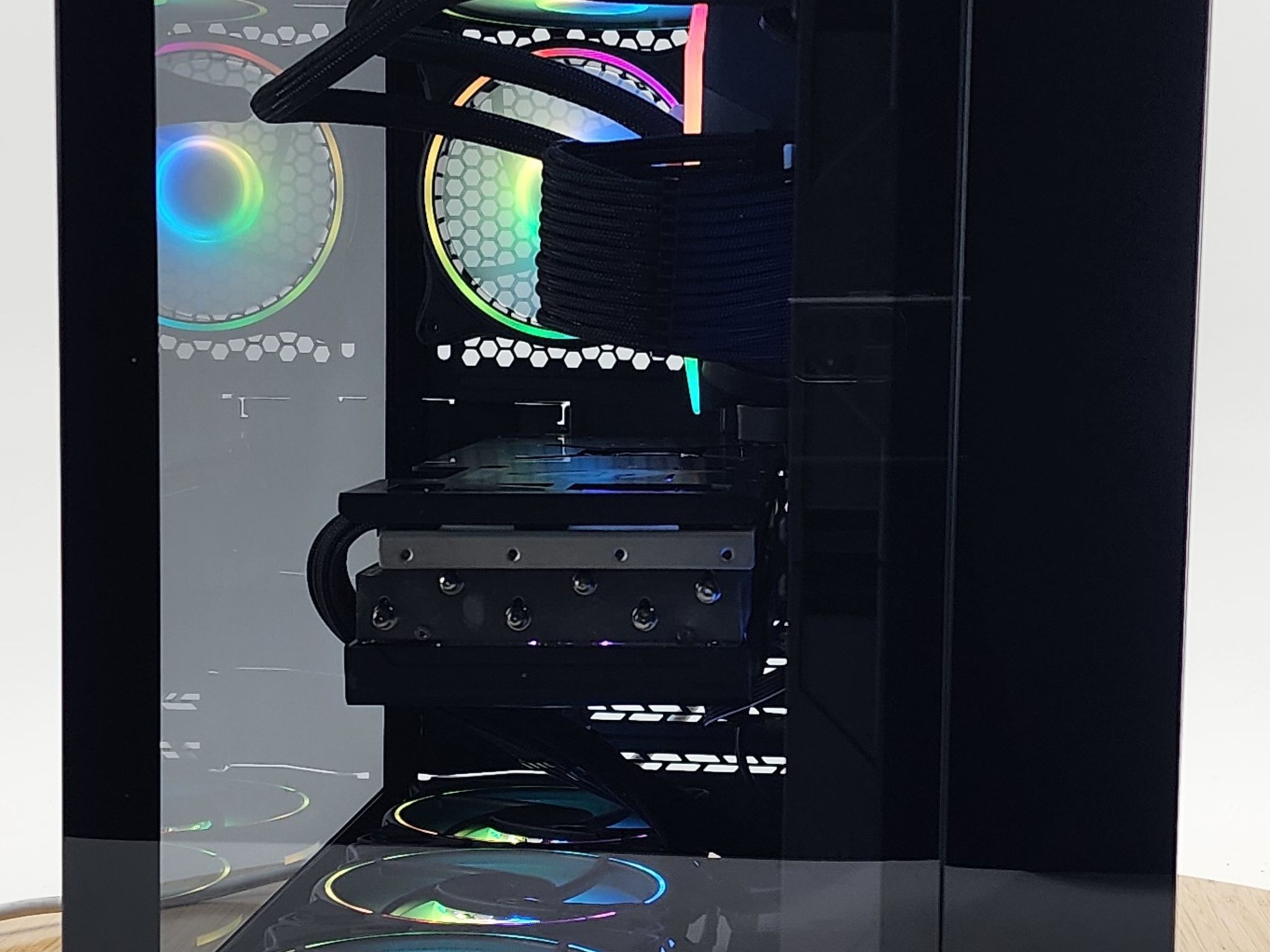 Gaming PC Ryzen 7 7800X3D 32GB RAM 2TB SSD RX 7900 XT 20GB Windows 11 Computer