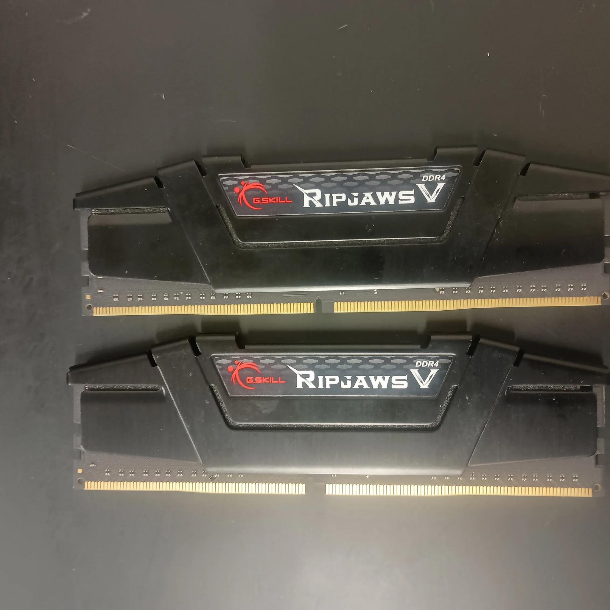 G.Skill Ripjaws DDR4 3200MHz - 2x8GB