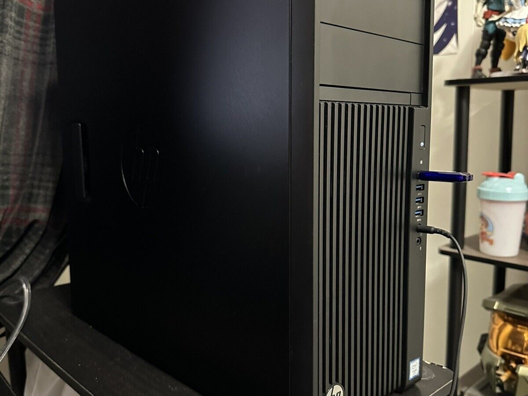 HP Z440 Workstation Xeon 2690V3 12-Core, RX 5700XT, 48GB RAM-2133MHZ, 1TB SSD