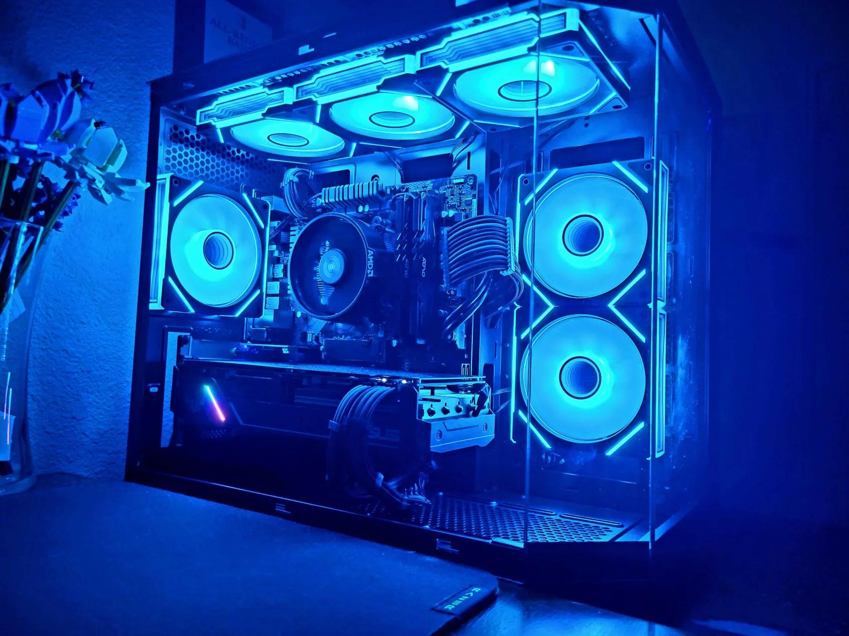 ⚫ Lunar Veil ⚪ | RYZEN 5 + RX 5700XT Gaming PC