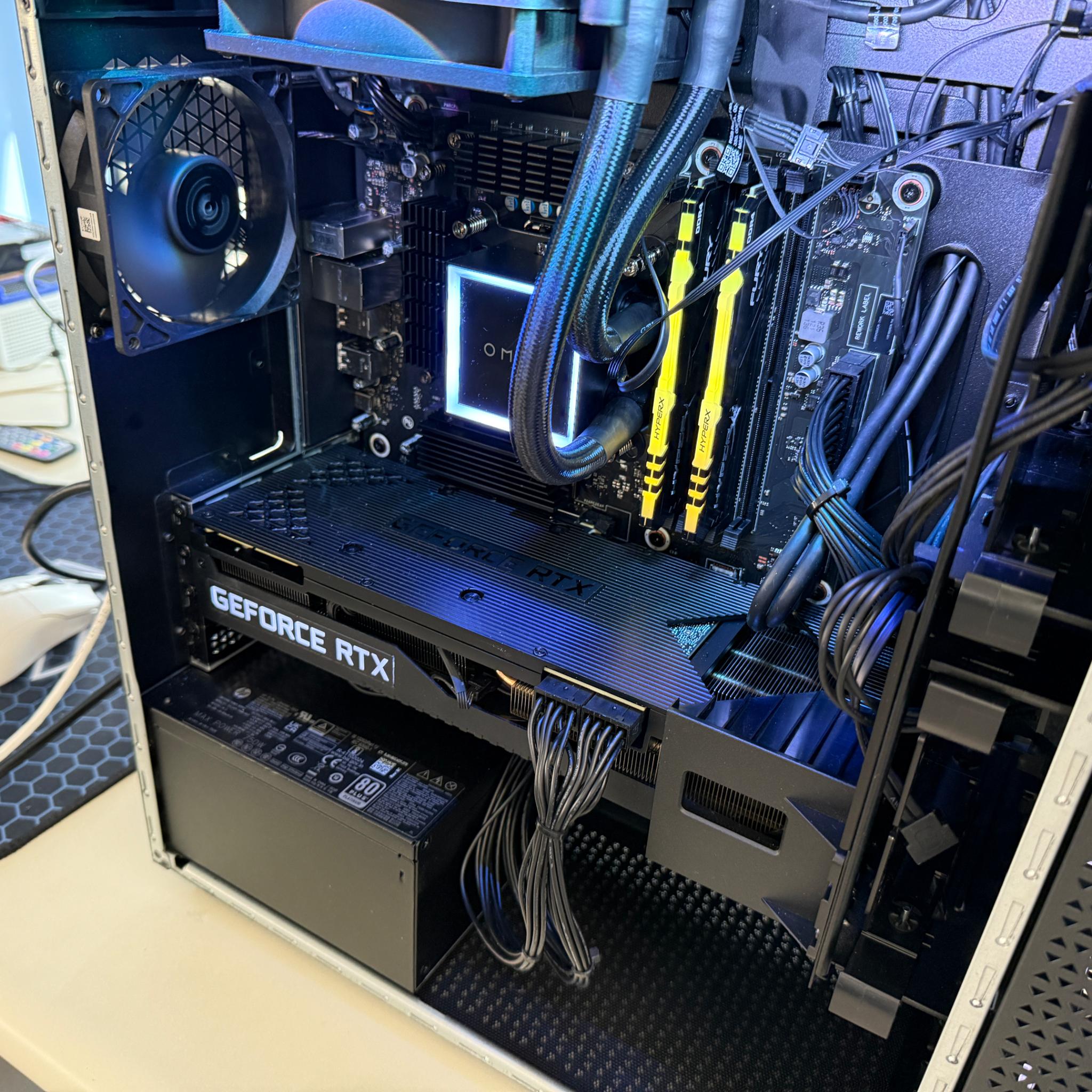 HP Omen 30L Gaming Desktop Ryzen 9 5900X RTX 3090 32GB RAM