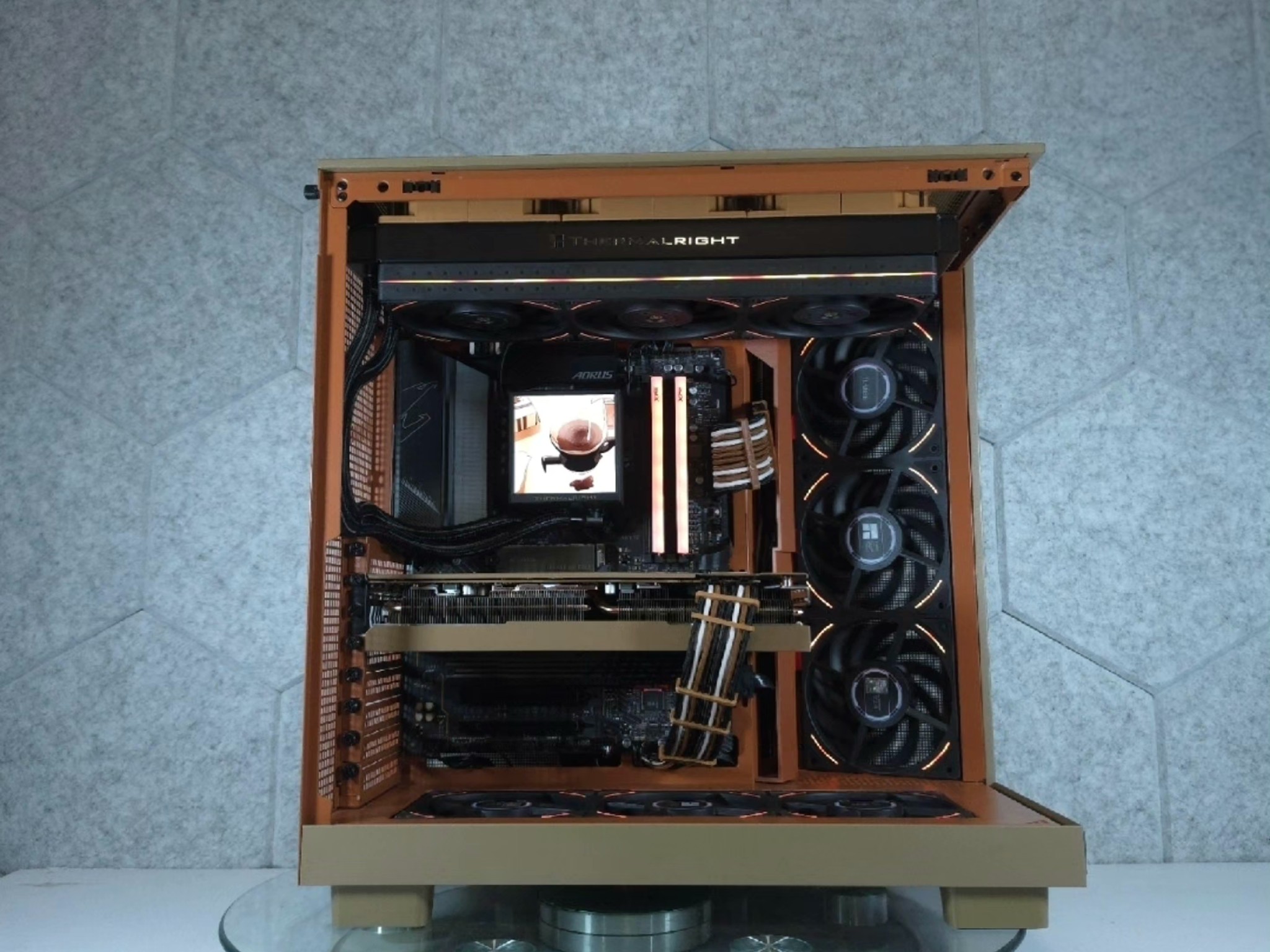 Radeon RX 7900XTX 🤎 Ryzen 7 9800X3D