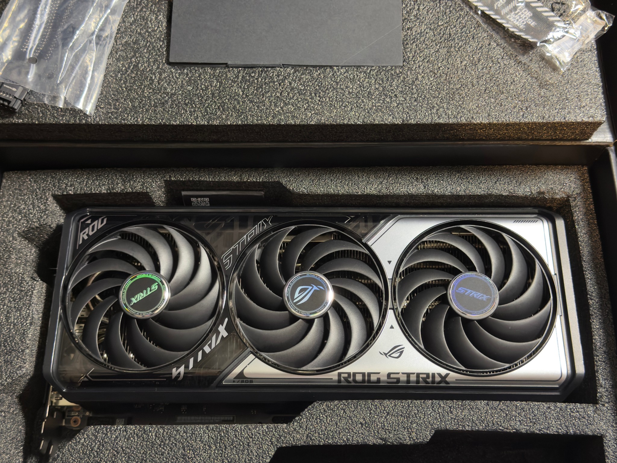 ASUS ROG Strix GeForce RTX 5070 Ti 16GB OC