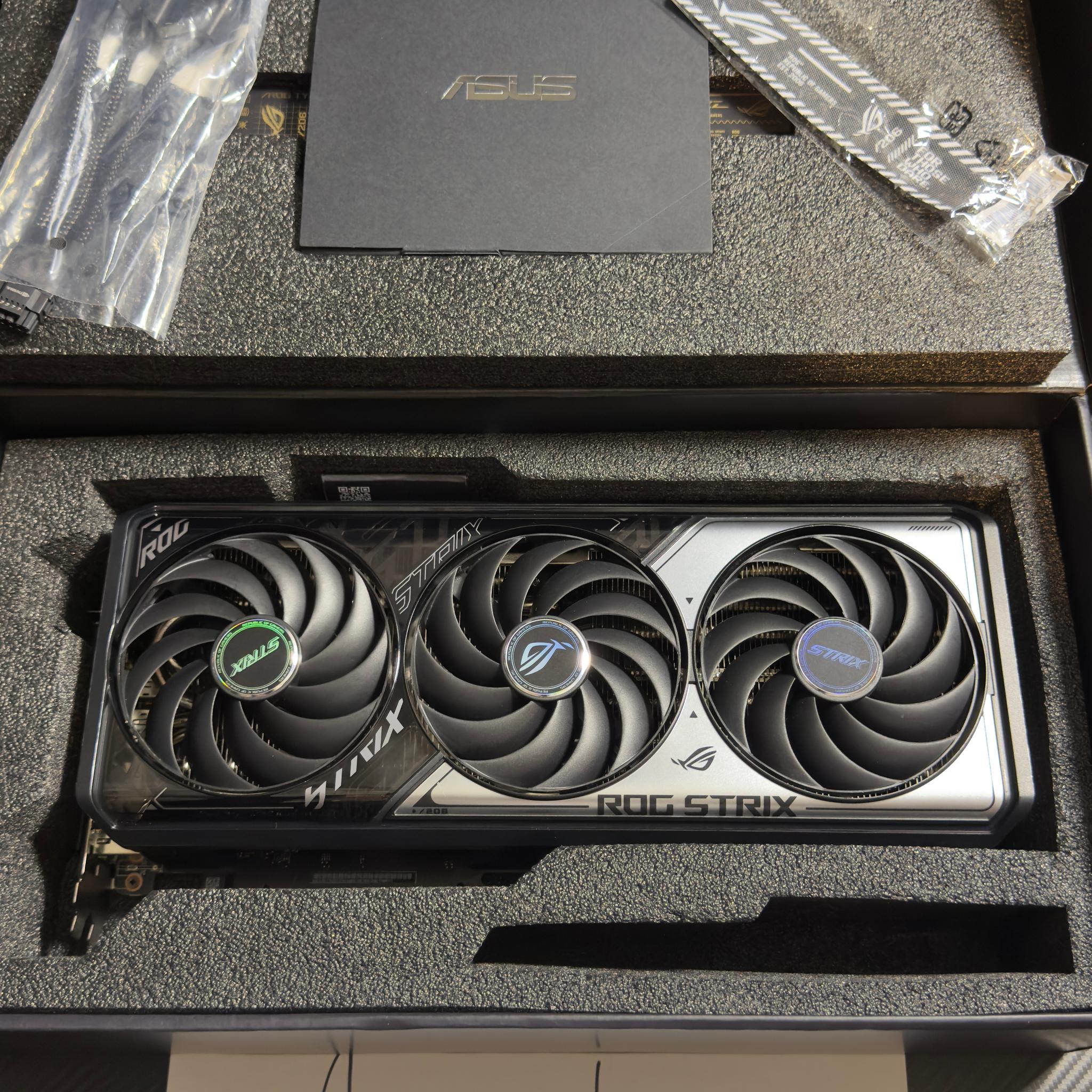 ASUS ROG Strix GeForce RTX 5070 Ti 16GB OC