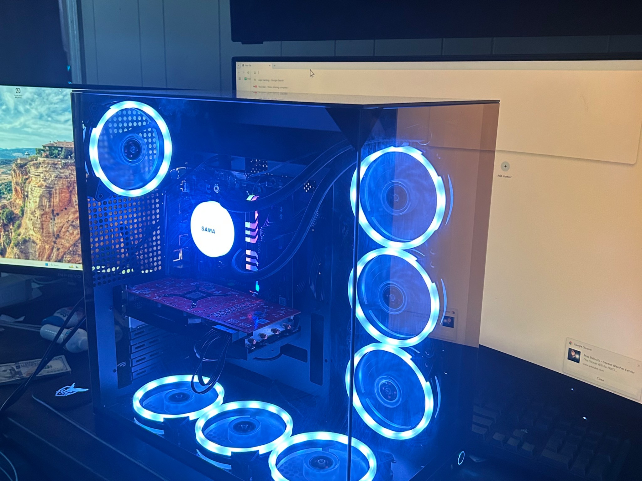 Glass Cube Gaming PC | RX 5700xt | Ryzen 5 | 32GB DDR4 | 1TB M.2 SSD