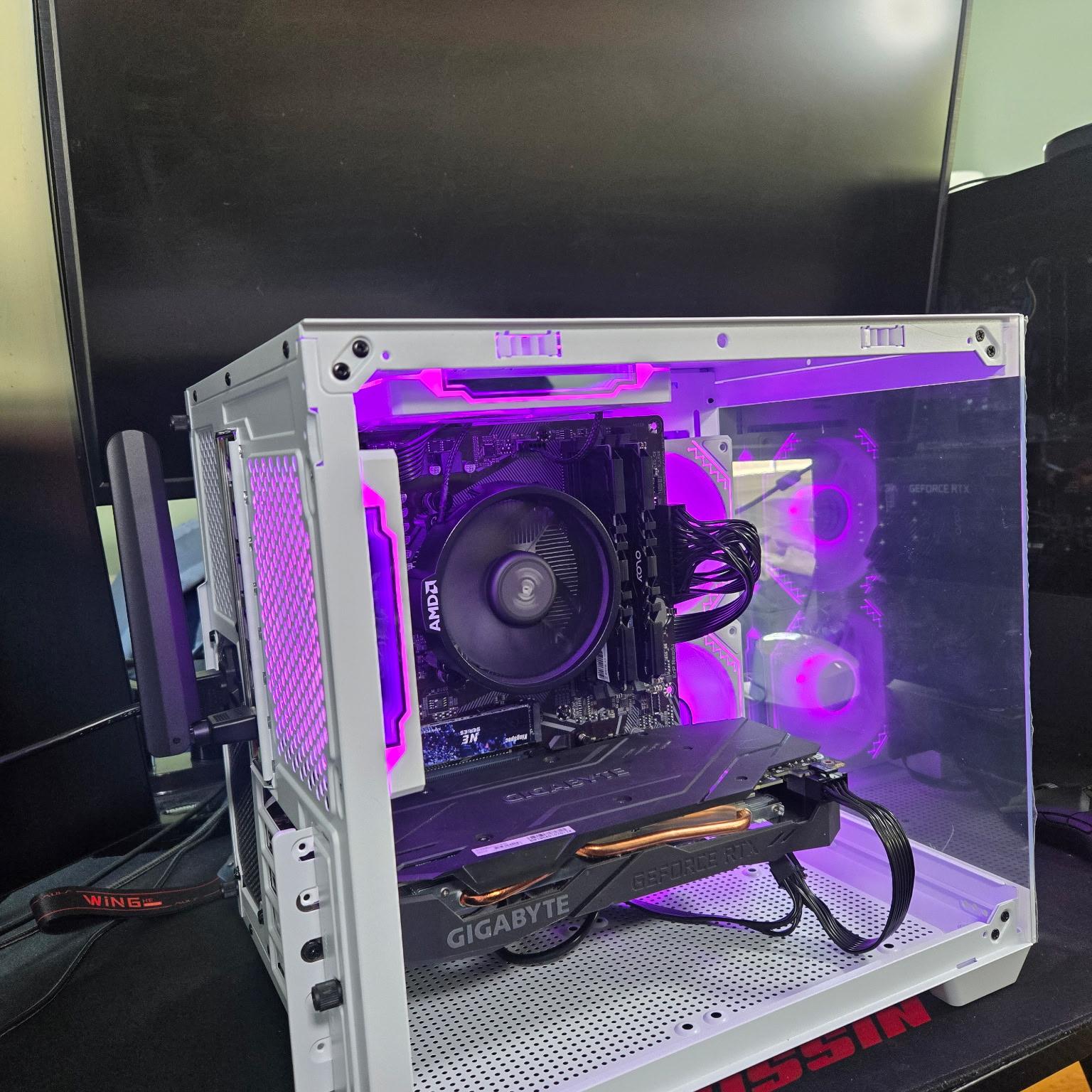 A mid ranged custom gaming pc with a Gigabyte GeForce RTX OC 2060 and an AMD Ryzen 5 5500