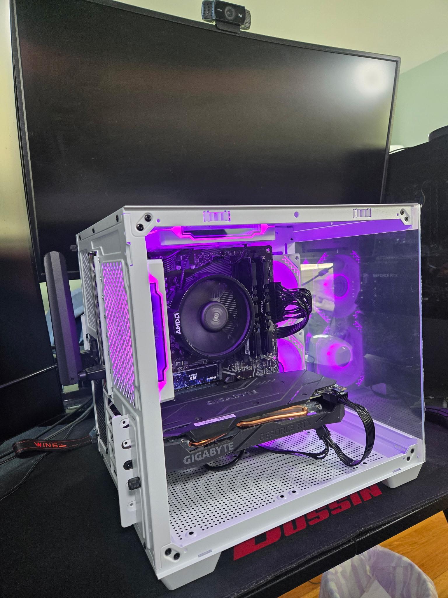 A mid ranged custom gaming pc with a Gigabyte GeForce RTX OC 2060 and an AMD Ryzen 5 5500