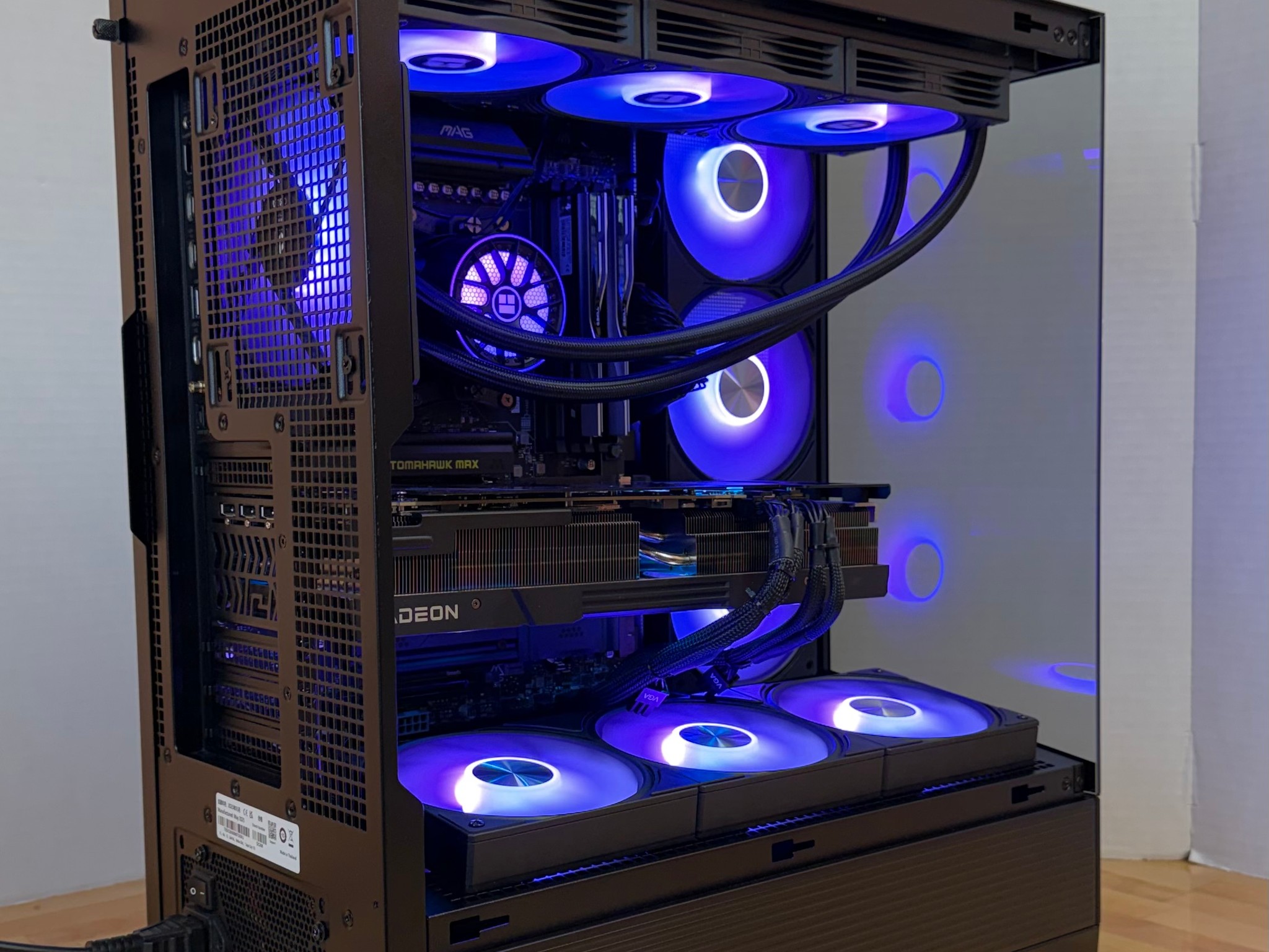 Radeon RX 7900 XT Custom Gaming PC - Ryzen 7 9800X3D