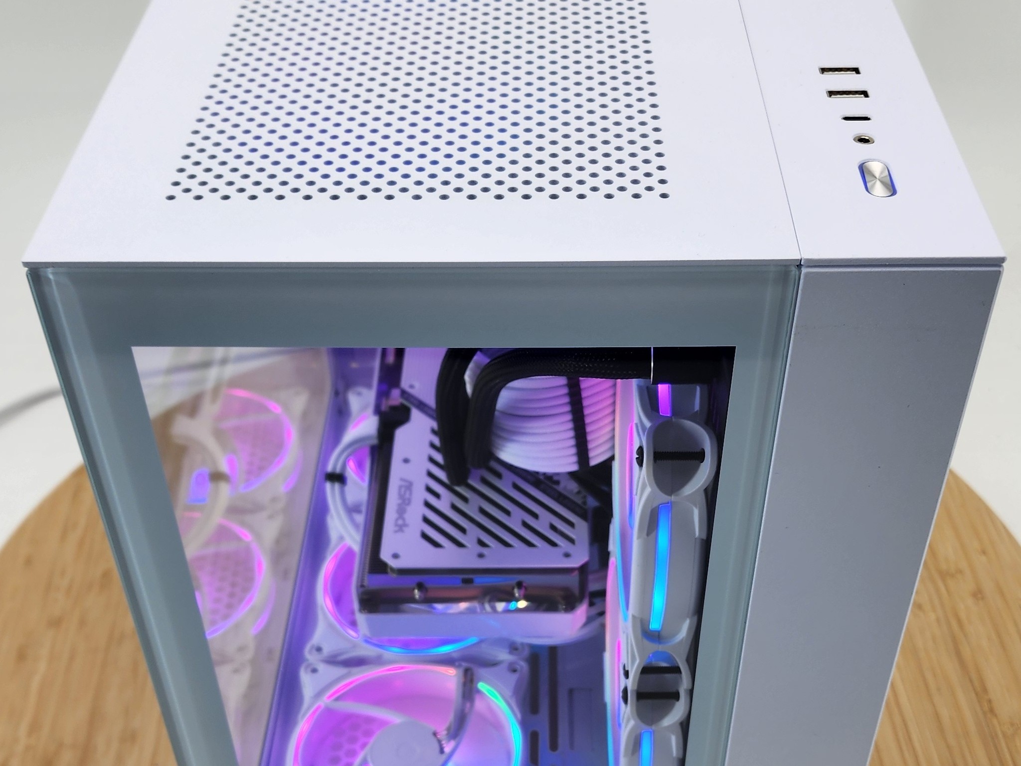 Gaming PC Ryzen 5 8400F 32GB RAM 1TB SSD RX 7600 8GB Windows 11 Computer