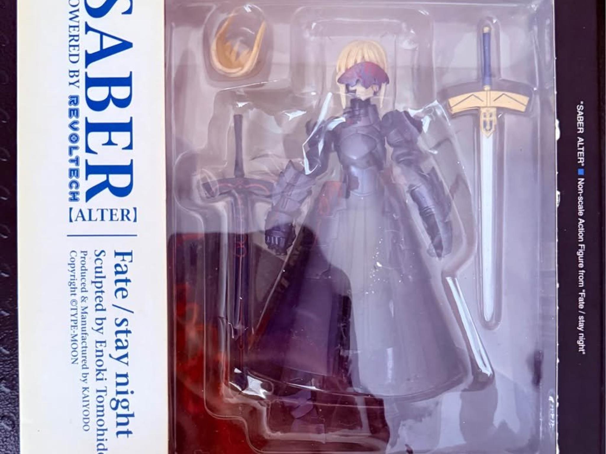 KAIYODO Revoltech Saber Alter FATE/STAY NIGHT Figure