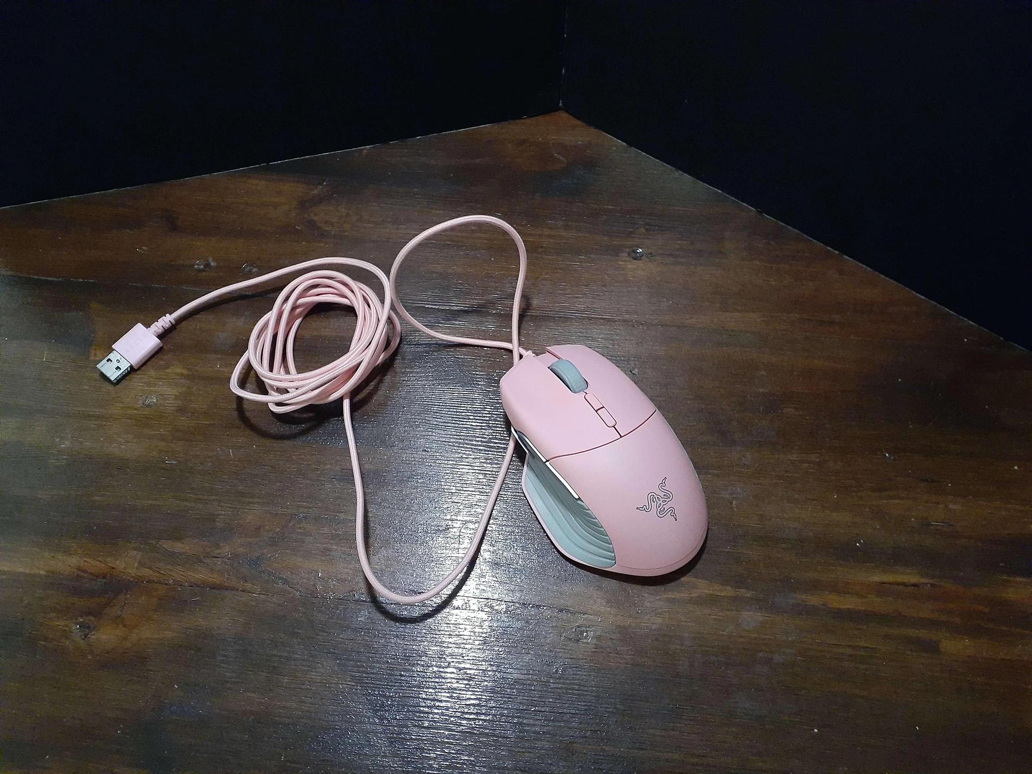 Razer Basilisk Quartz Edition