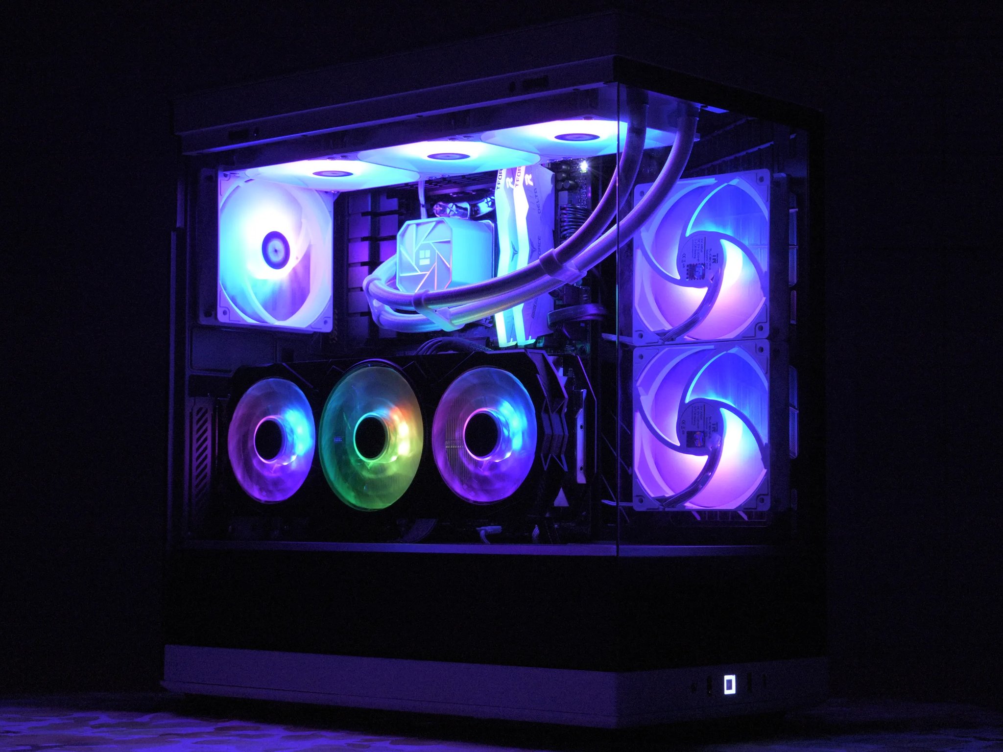 ⚫⚪Stormtrooper⚪⚫ AMD Ryzen 9 7900X | RTX 4070ti Super 16GB | 32GB DDR5 | 2TB Gen4 nVME RGB Gaming PC