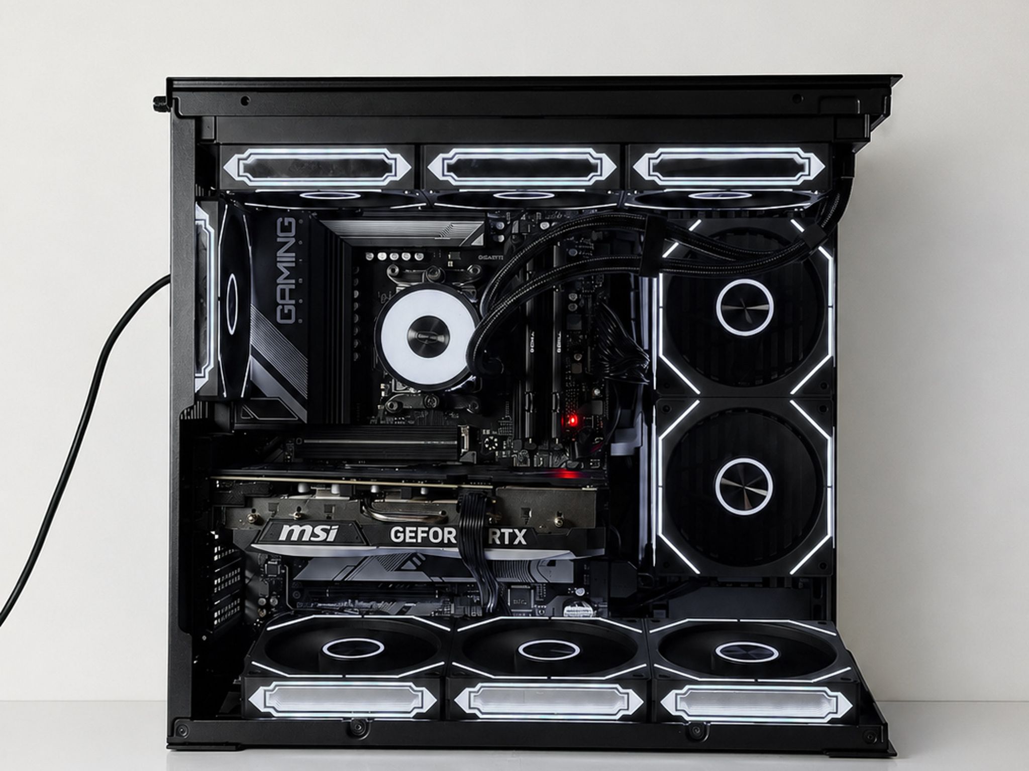 🐼👑King Panda V2|RTX 4070ti Ryzen 7 9700x 32gb ddr5 1tb👑🐼