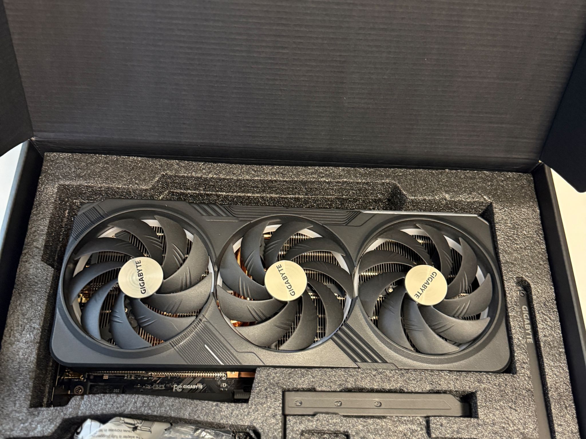 RTX 4080 Super - Gigabyte Gaming OC 16G