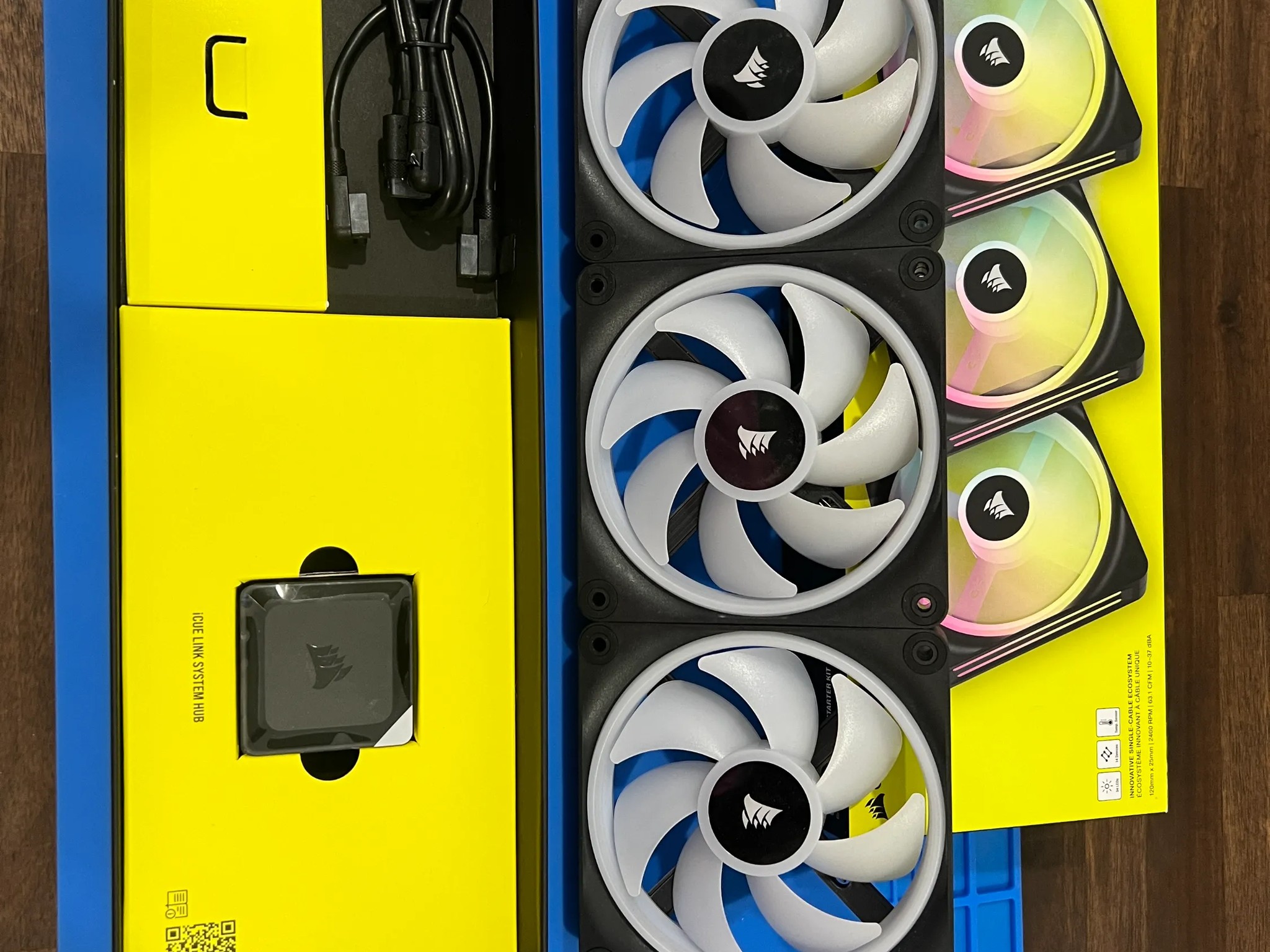 Corsair iCUE LINK QX120 RGB Starter Kit