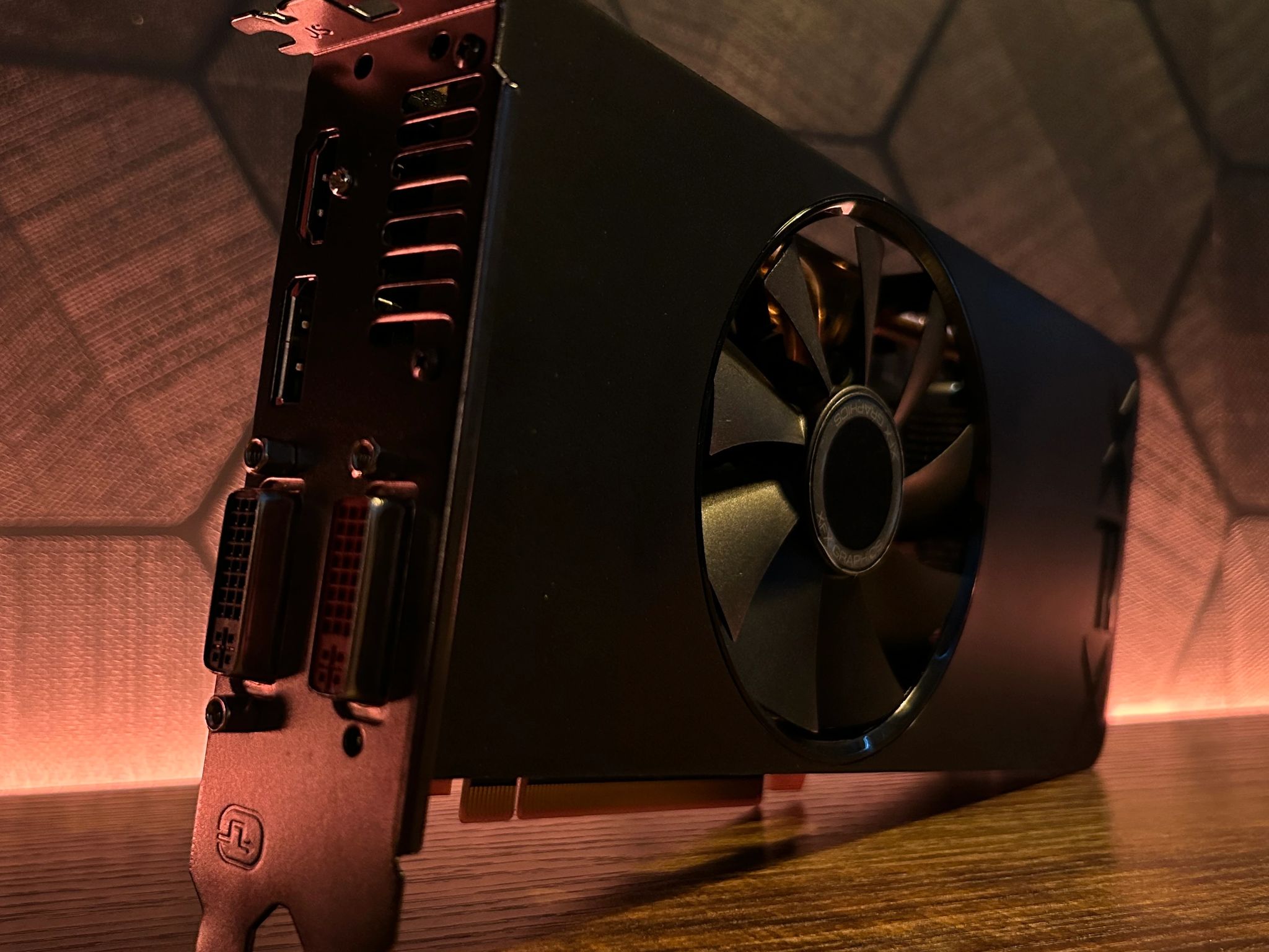 💻USED TECH DEALS💻 XFX AMD Radeon R9 270 (R9-270A-CN) 2GB / 2GB (max) GDDR5 PCI Express 3.0 x16
