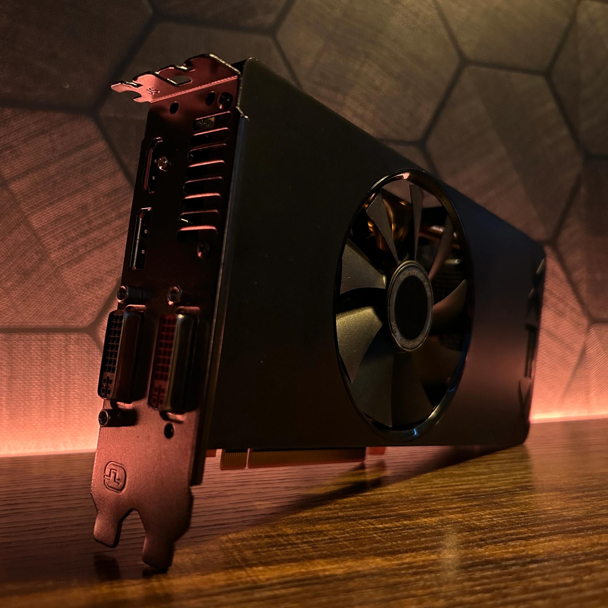 💻USED TECH DEALS💻 XFX AMD Radeon R9 270 (R9-270A-CN) 2GB / 2GB (max) GDDR5 PCI Express 3.0 x16