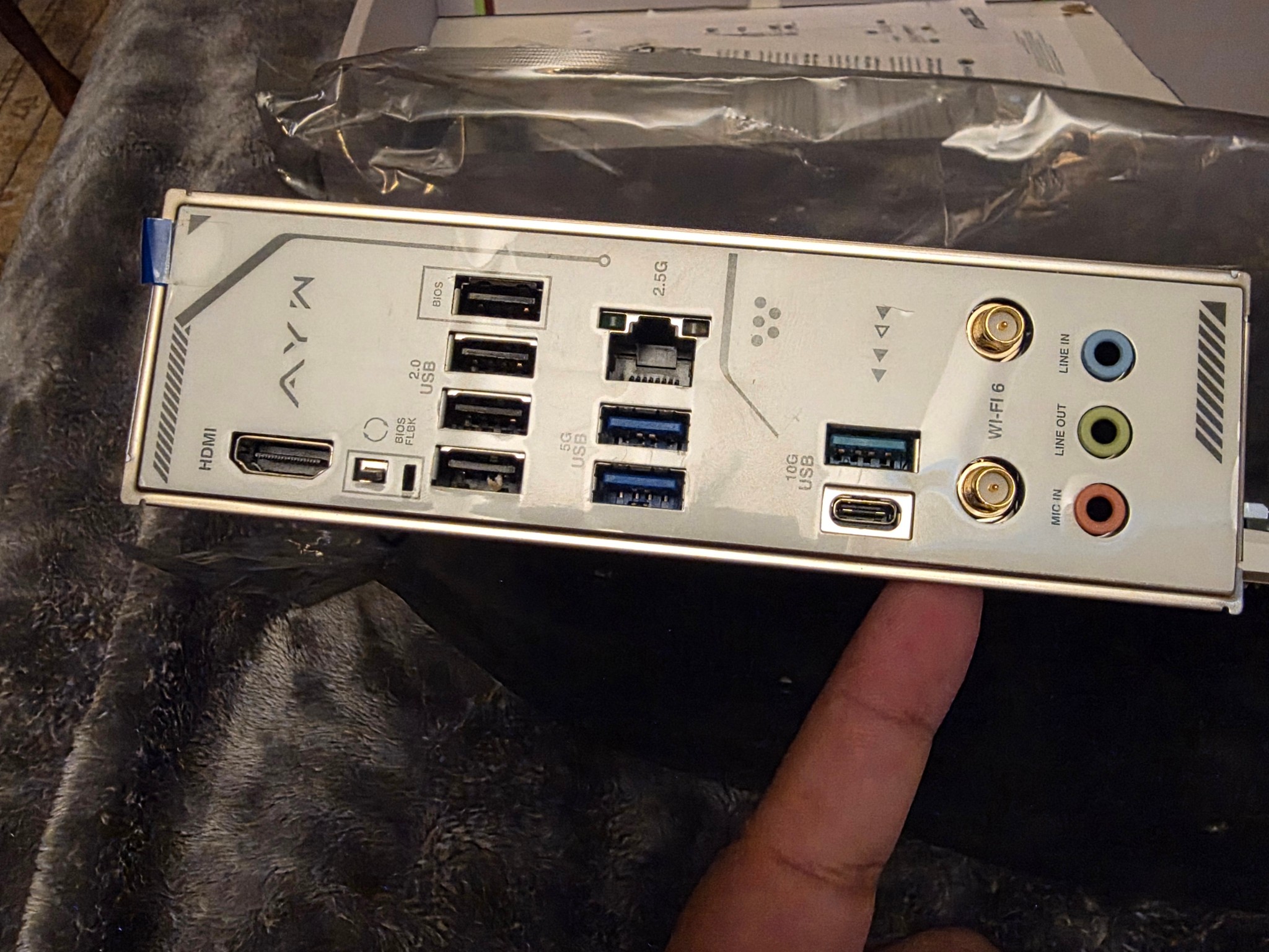 ASUS Z790 AYWWIFI W II + 13900 + 500GB NMVE INTEL DDR5 ATX PCIE 5.0