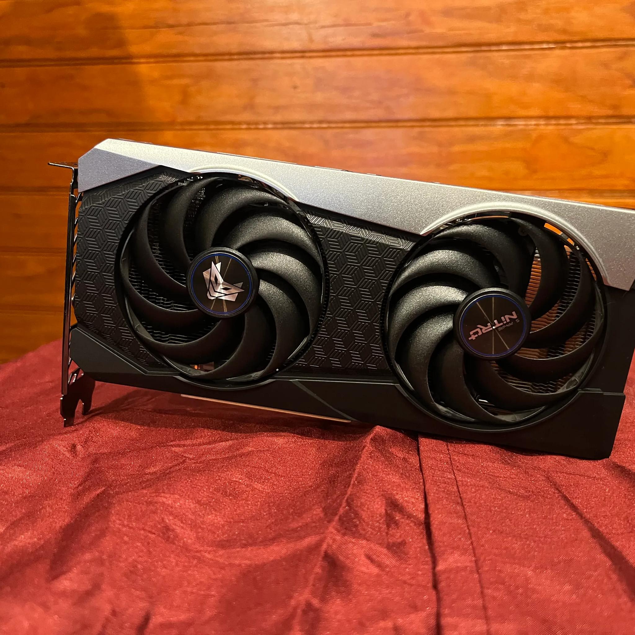 Sapphire Nitro+ RX 6600XT