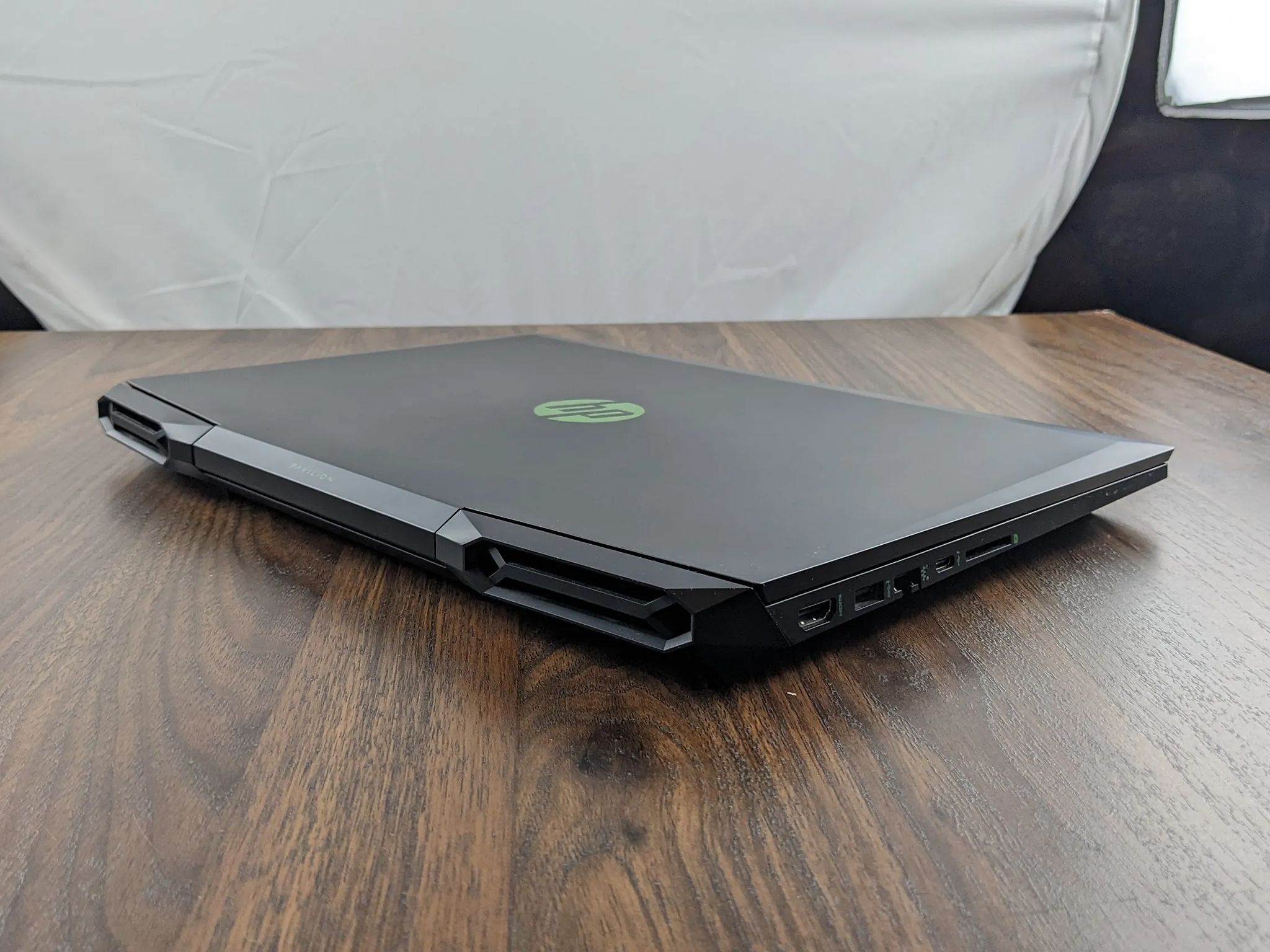 HP Pavilion Gaming GTX 1650, i5-9300H, 12GB DDR4, 256GB NVMe, 1TB HDD