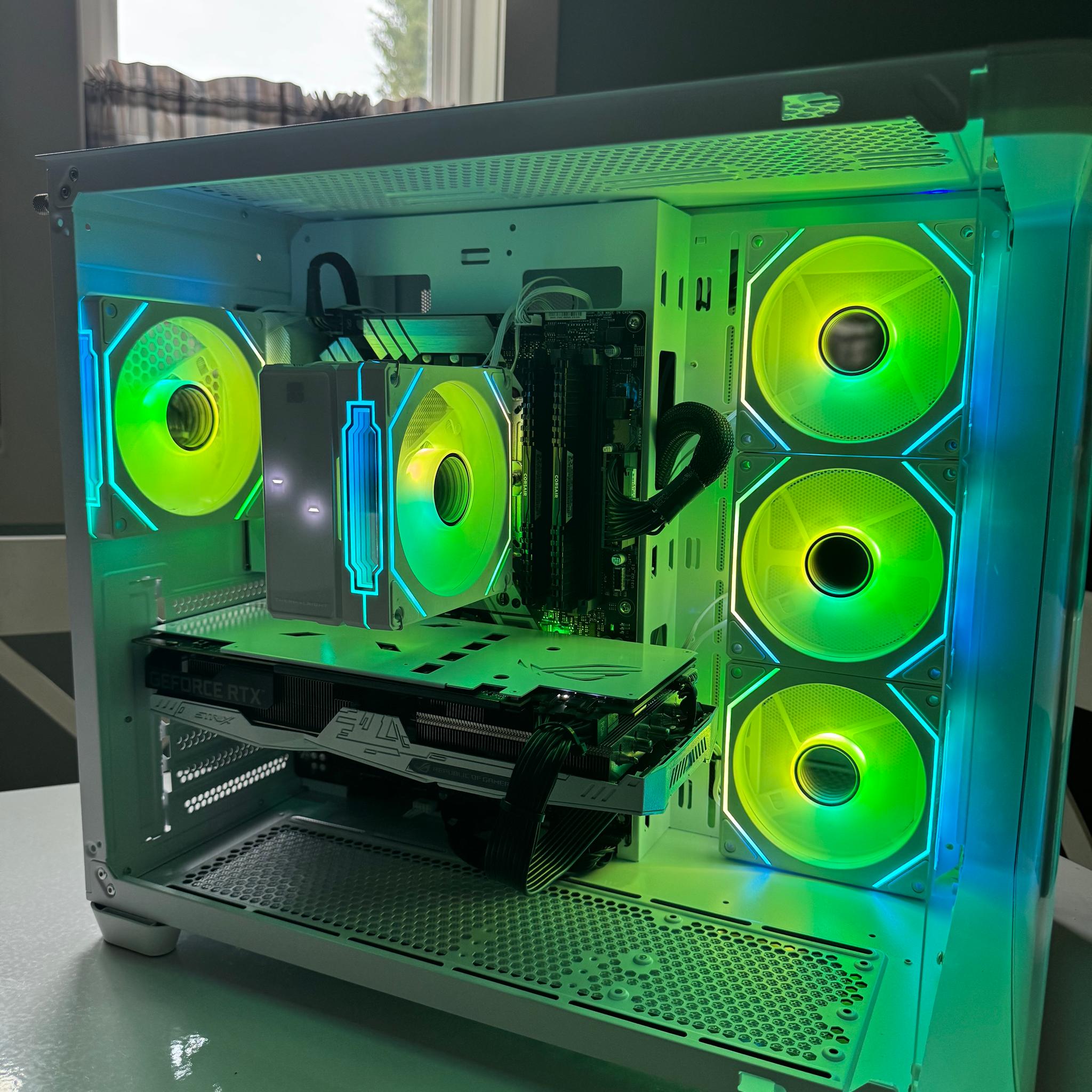 !!Panda themed gaming PC!! Ryzen 5 4500 - 2060 - 16 GBs - 512 Nvme