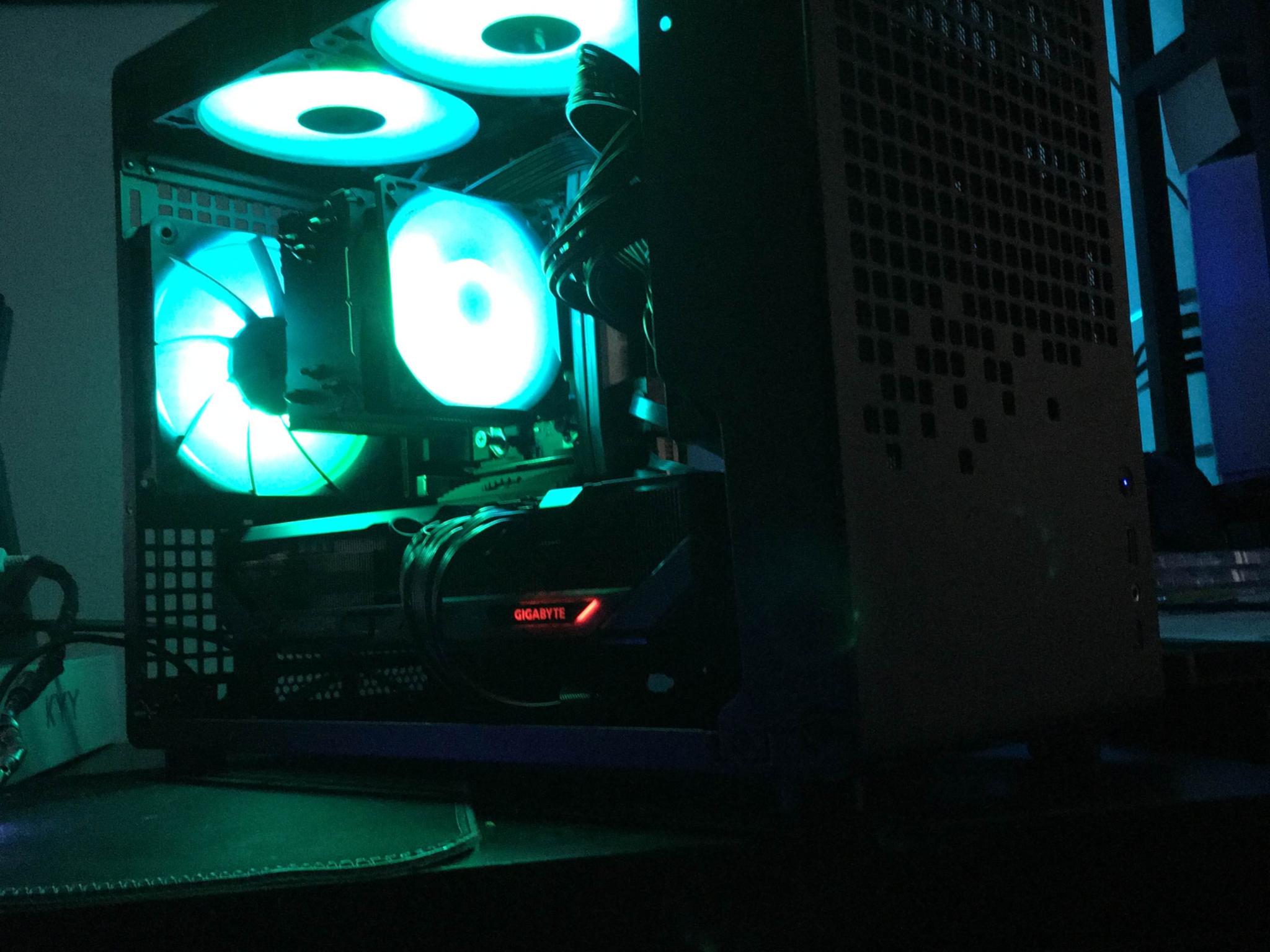Z20 9800X3D x Giga 9070XT Gaming OC SFF