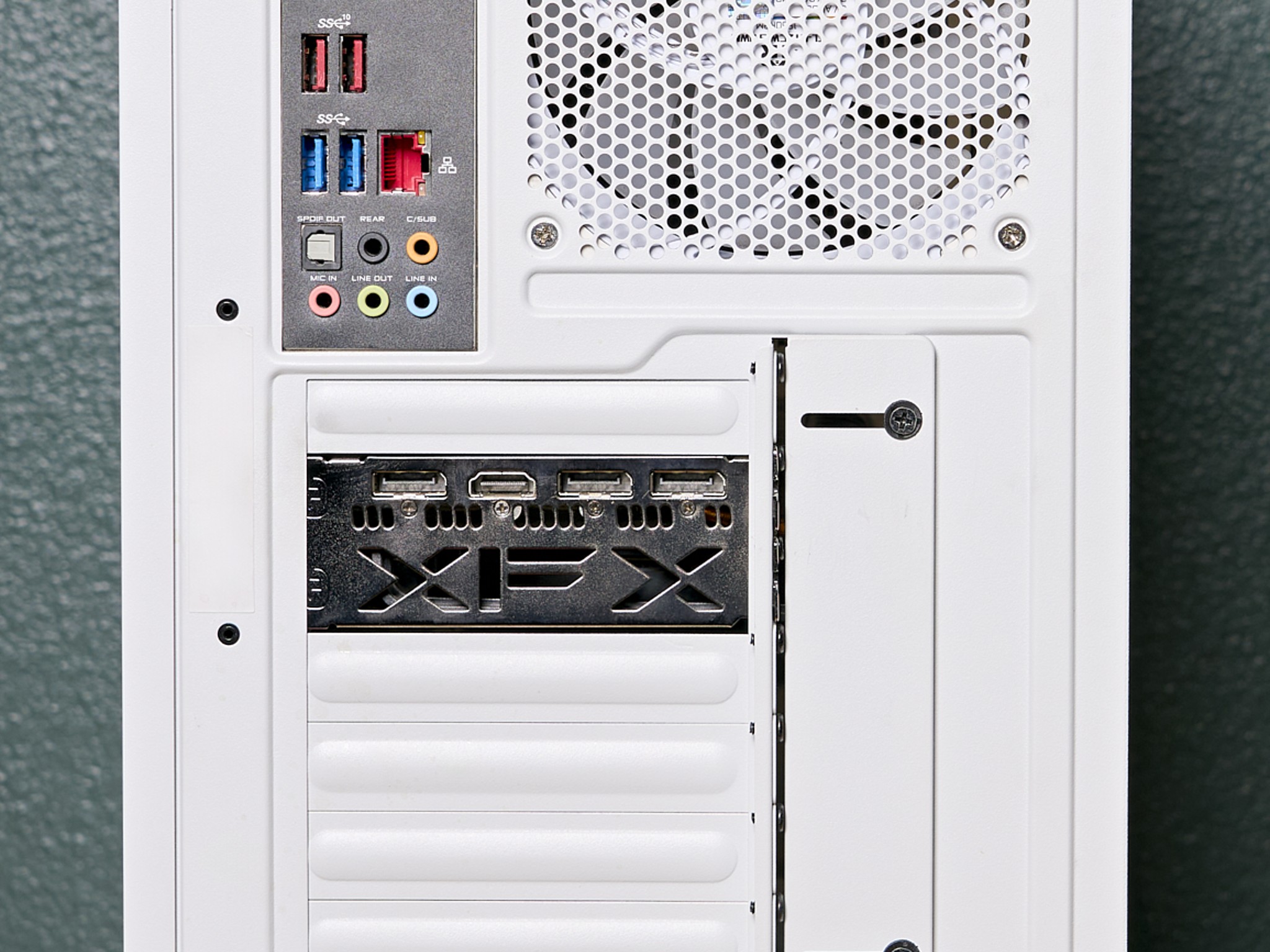 H5 Elite (White) | Ryzen 7 3700X | RX 5700XT | 16gb DDR4