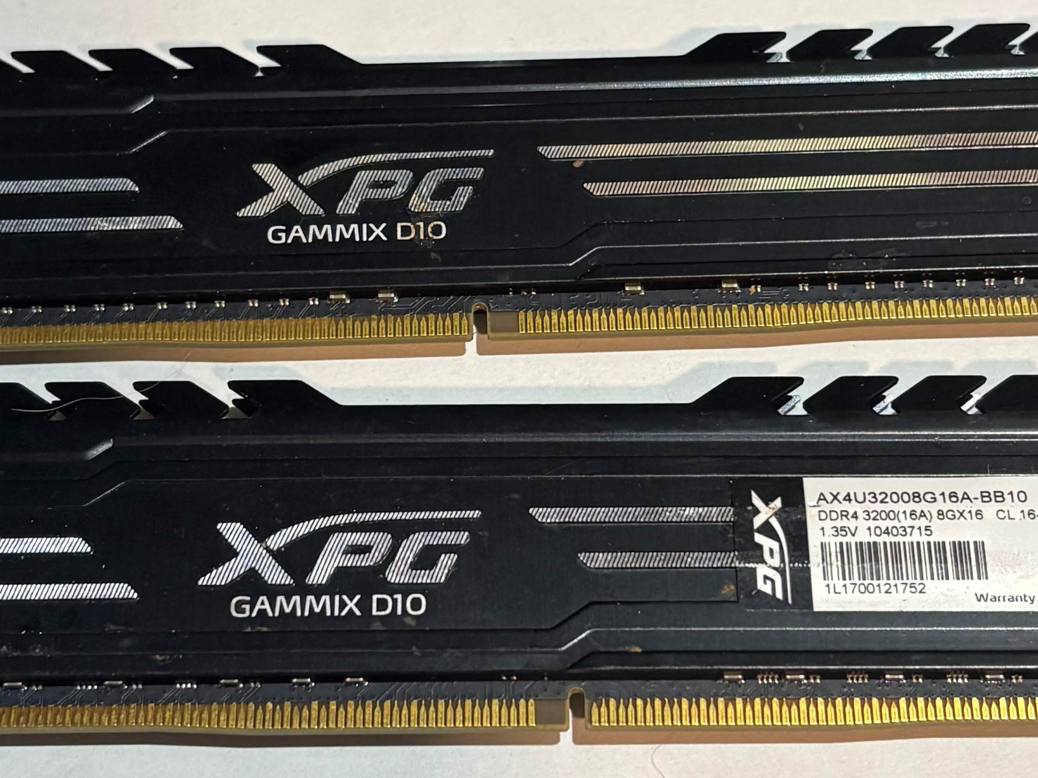 XPG Gammix D10 16GB (2x8GB) DDR4 3200MHz CL16 Gaming Memory Kit | Tested Working
