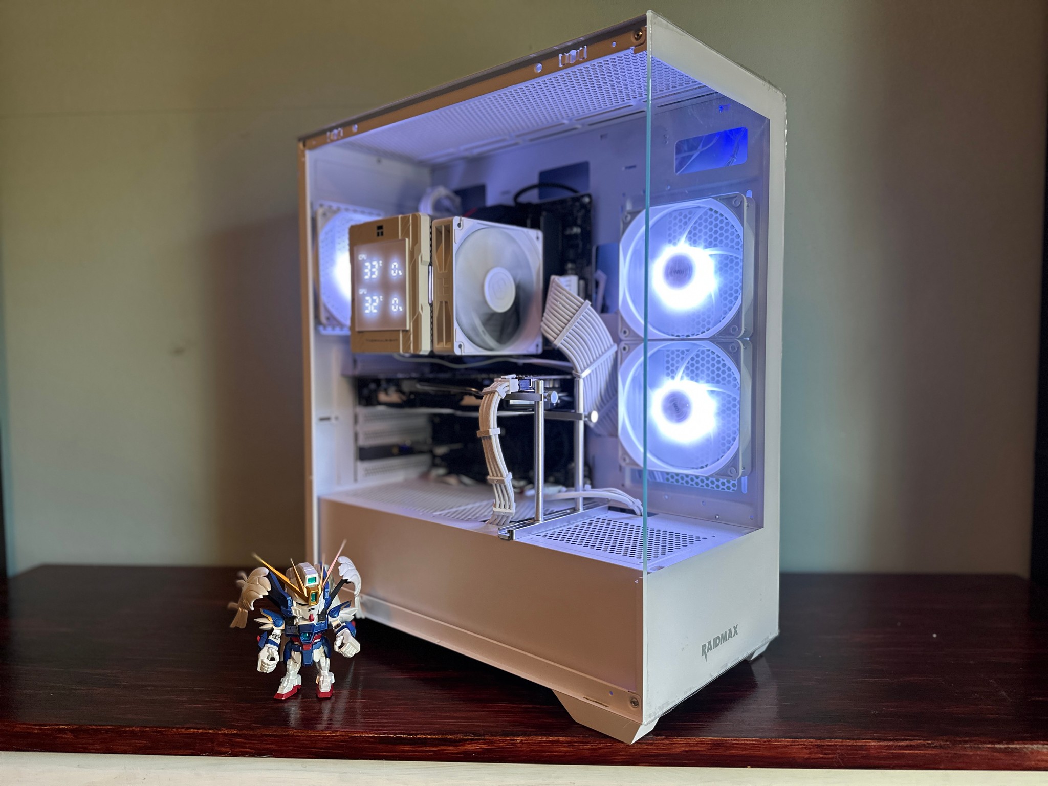 Moon Knight | Ryzen 5 3600 | RX580 8GB | 16GB RAM | 512GB NVME | WiFi