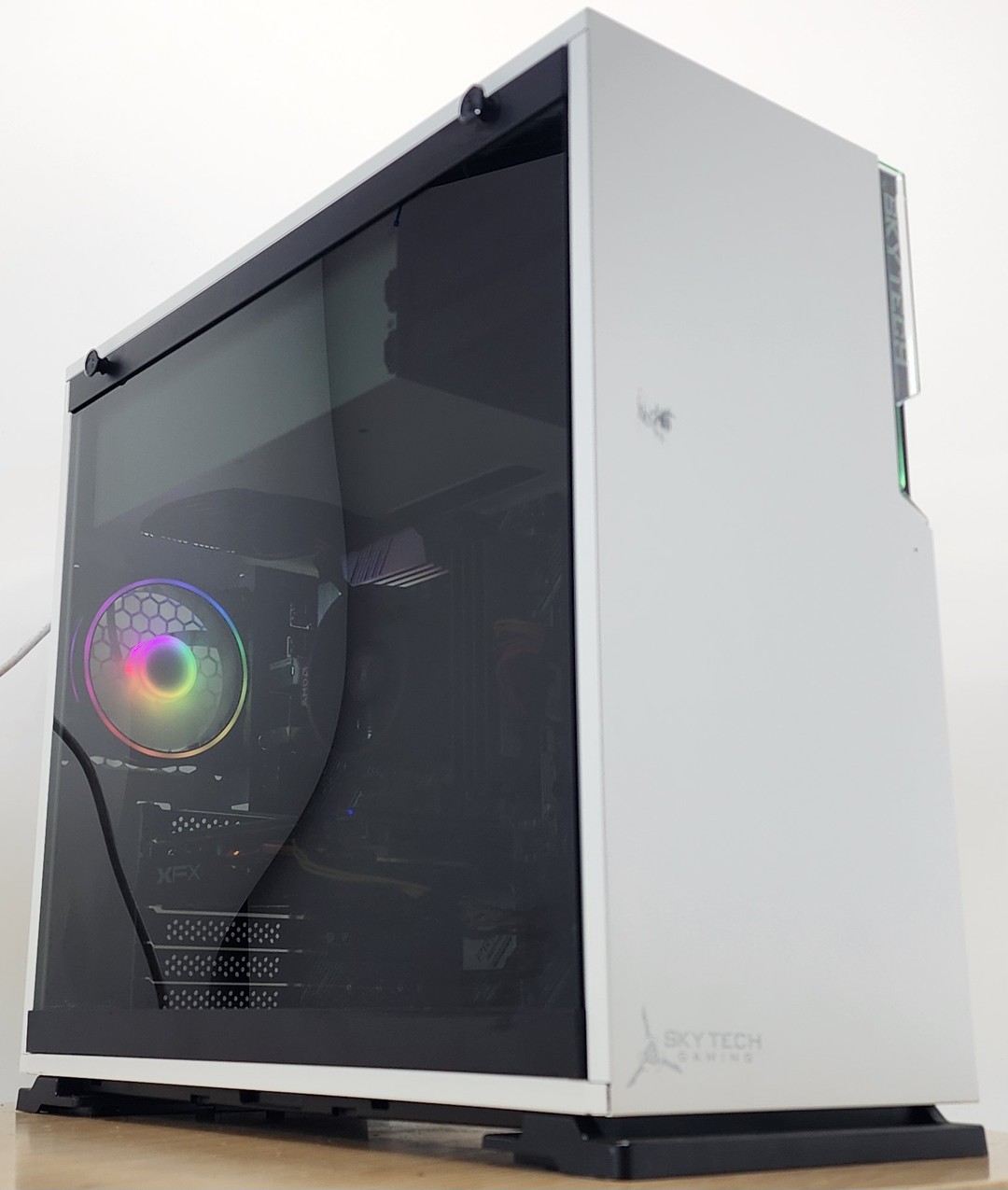Gaming PC Ryzen 5 3600 16GB RAM 256GB SSD + 500GB HDD RX 570 8GB