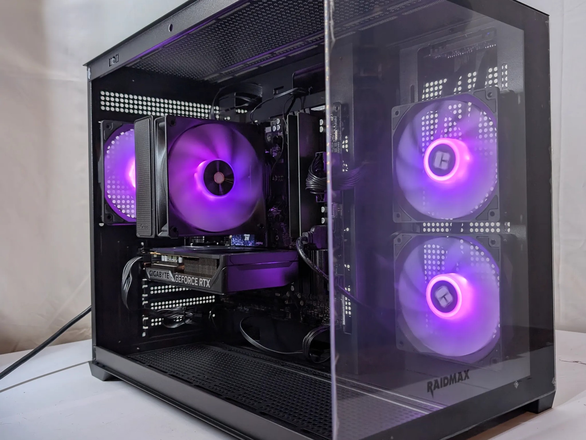 AM5 BEAST | RTX 5060 | RYZEN 5 7600X | 16GB DDR5 | 500GB NVME