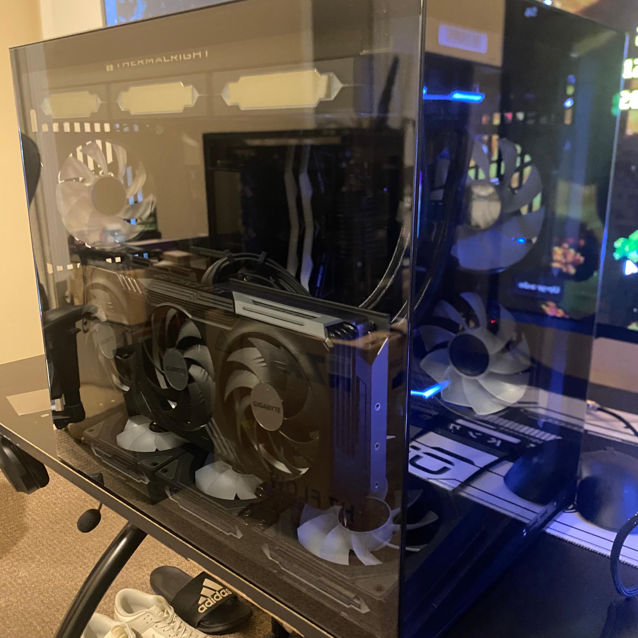 LITTLE TITAN GAMING PC | AMD RYZEN 7 7800X3D | NVIDIA RTX 4070 Ti | 32GB DDR5 | 1TB