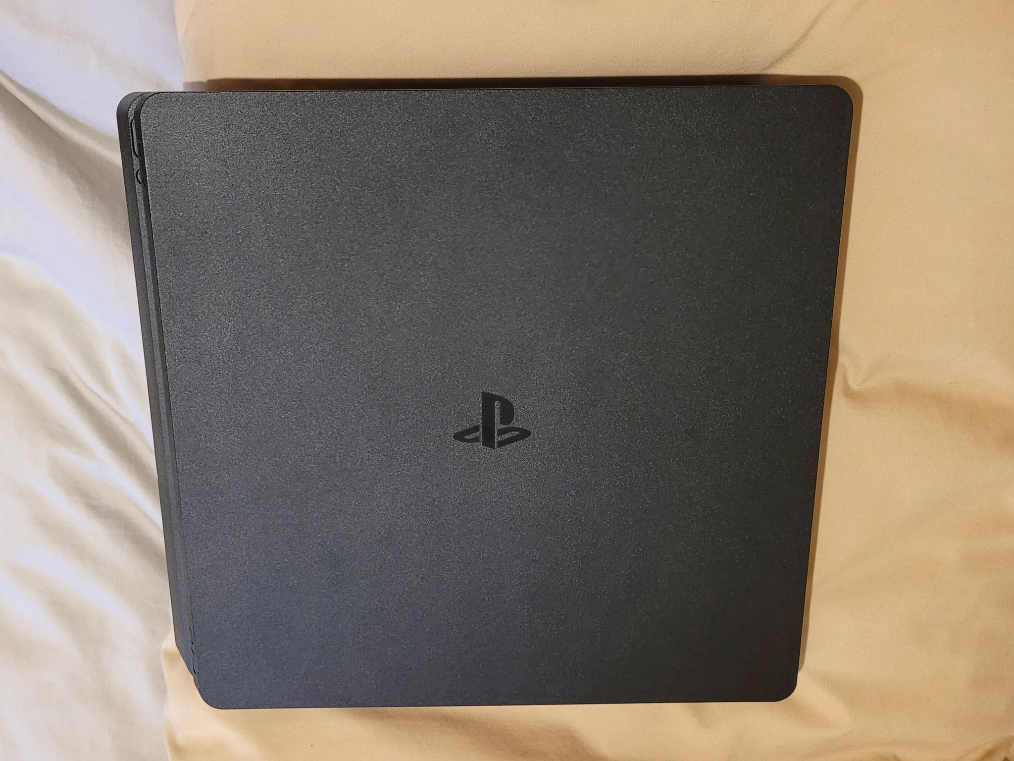 PlayStation 4 Slim Black 1TB Console | Jawa