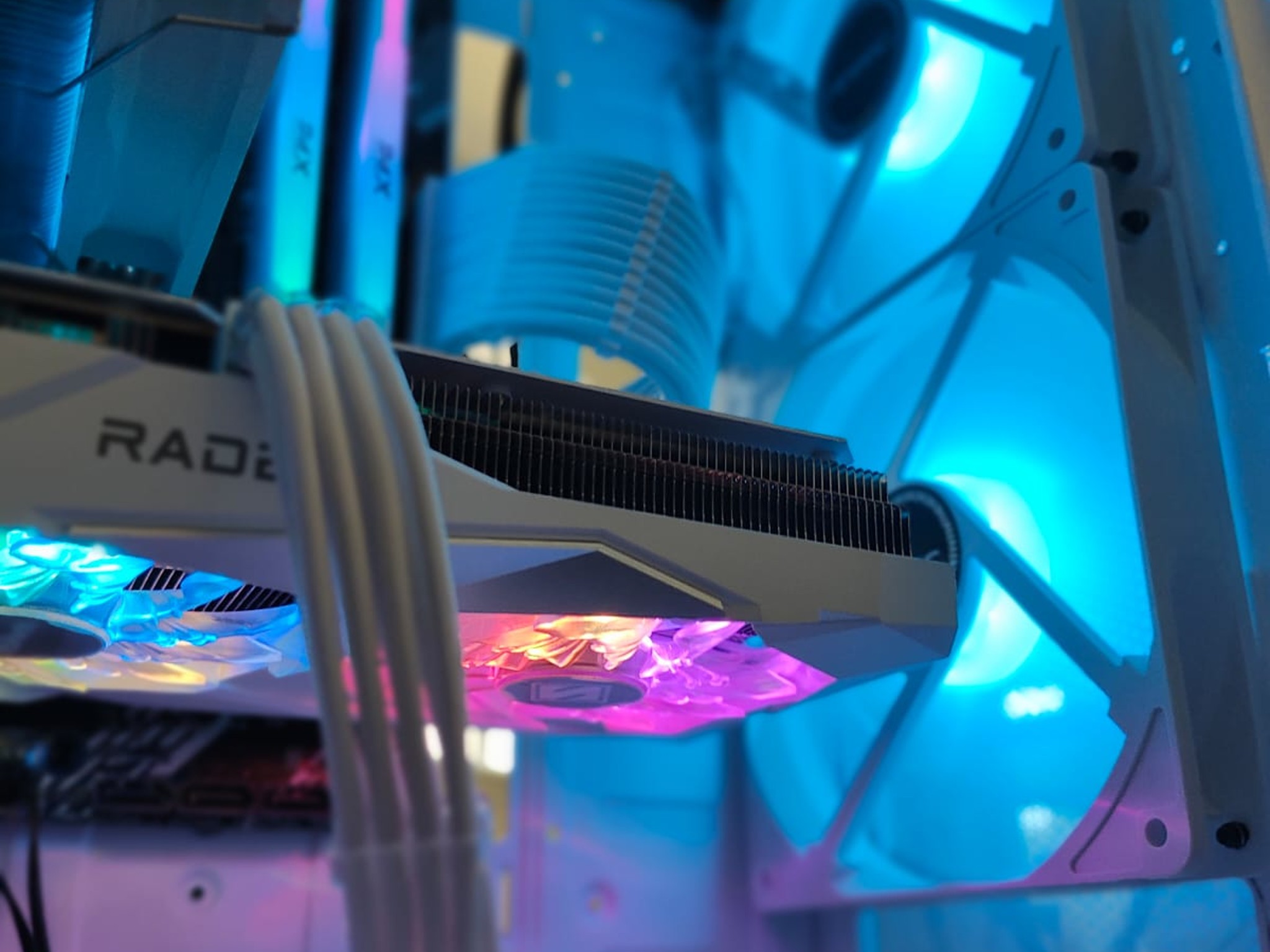 ❄️Ryzen 5 5500 ❄️RX 7600❄️16GB RAM❄️512GB SSD❄️WIFI | MID-RANGE RGB WHITE GAMING PC
