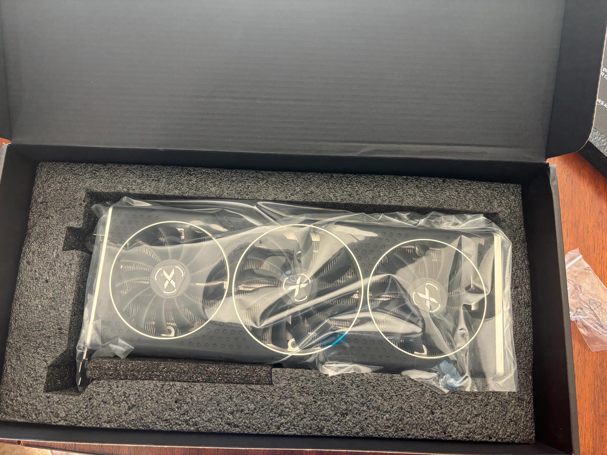 6750 XT XFX graphics card