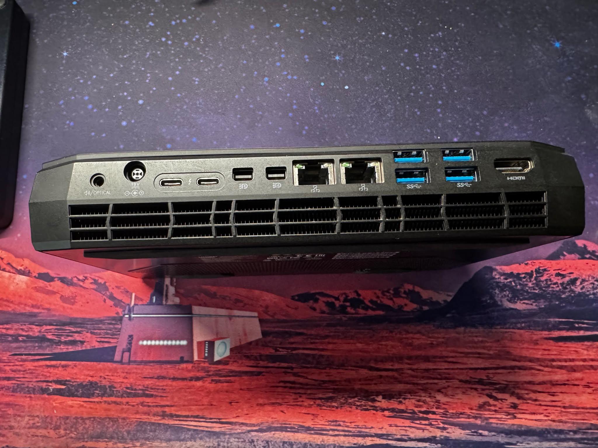 Intel NUC8i7HVK Hades Canyon i7-8809G 3.1GHz, 512GB m.2 SSD, 32768MB RAM, Radeon Vega M GH Graphics