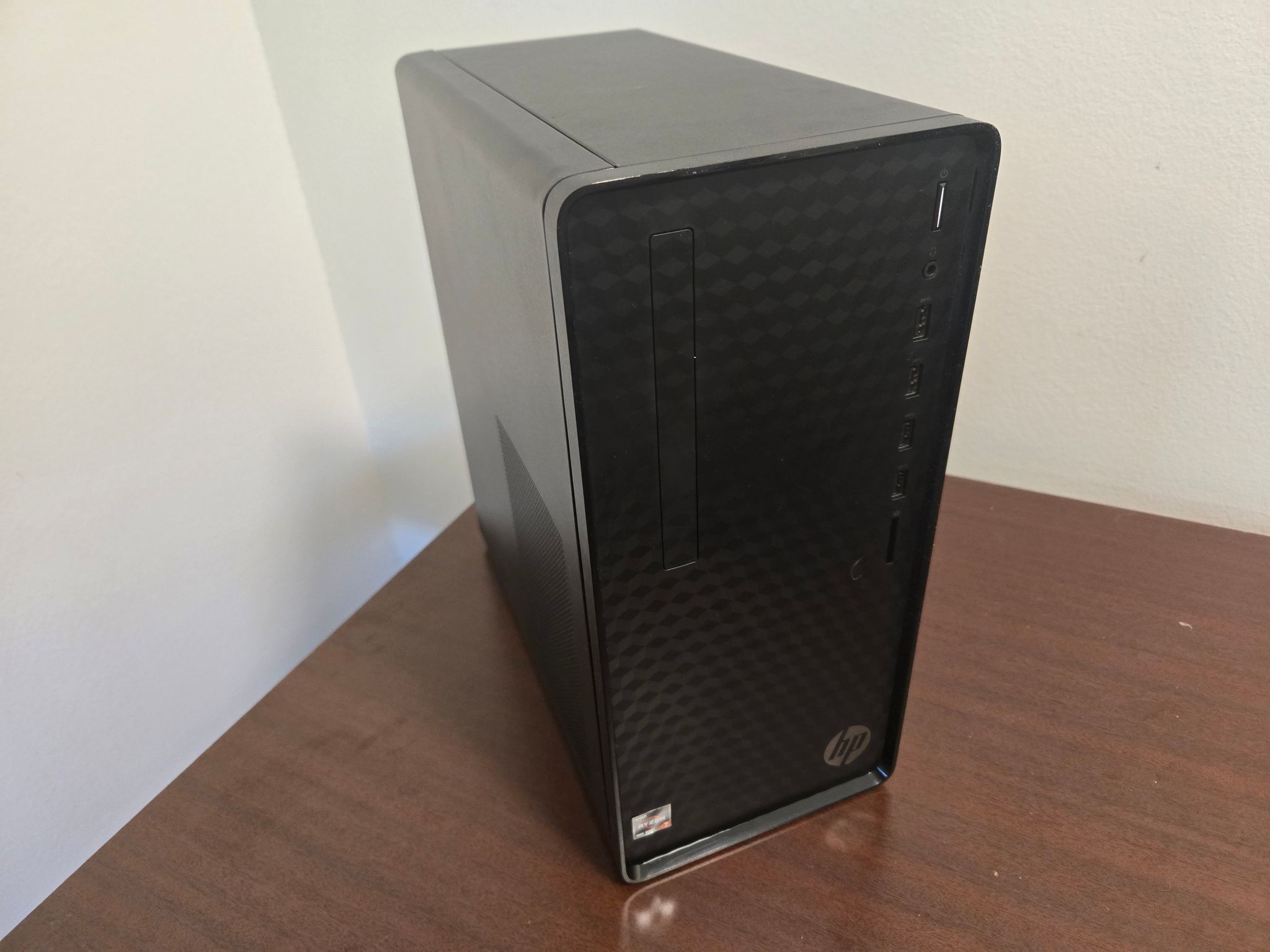 Radeon RX 7600 Custom Gaming PC - Ryzen 7 4700G