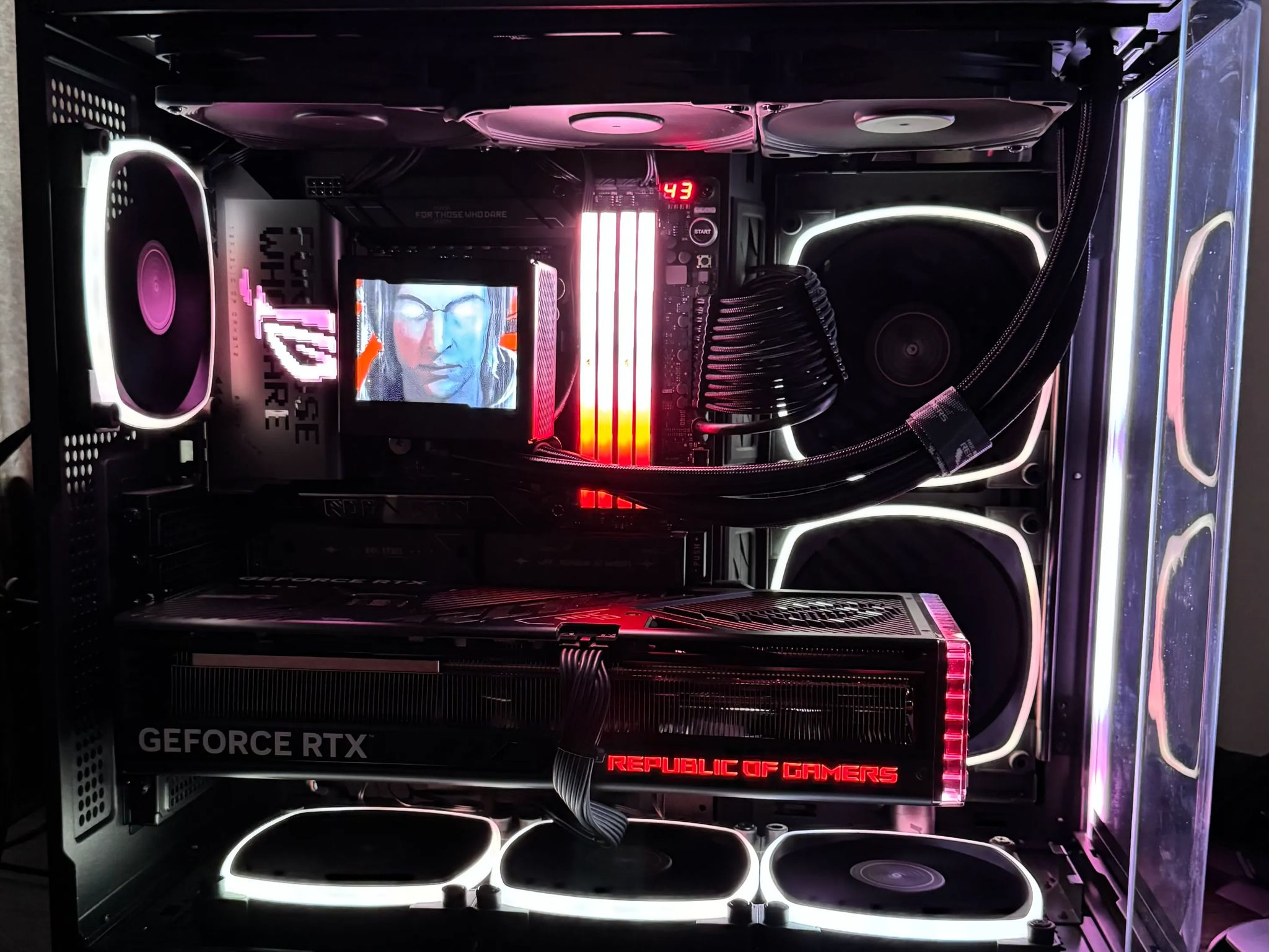 ROG OF FURY-4090 ASUS ROG STRIX + RYZEN 7 9800x3D + 64GB