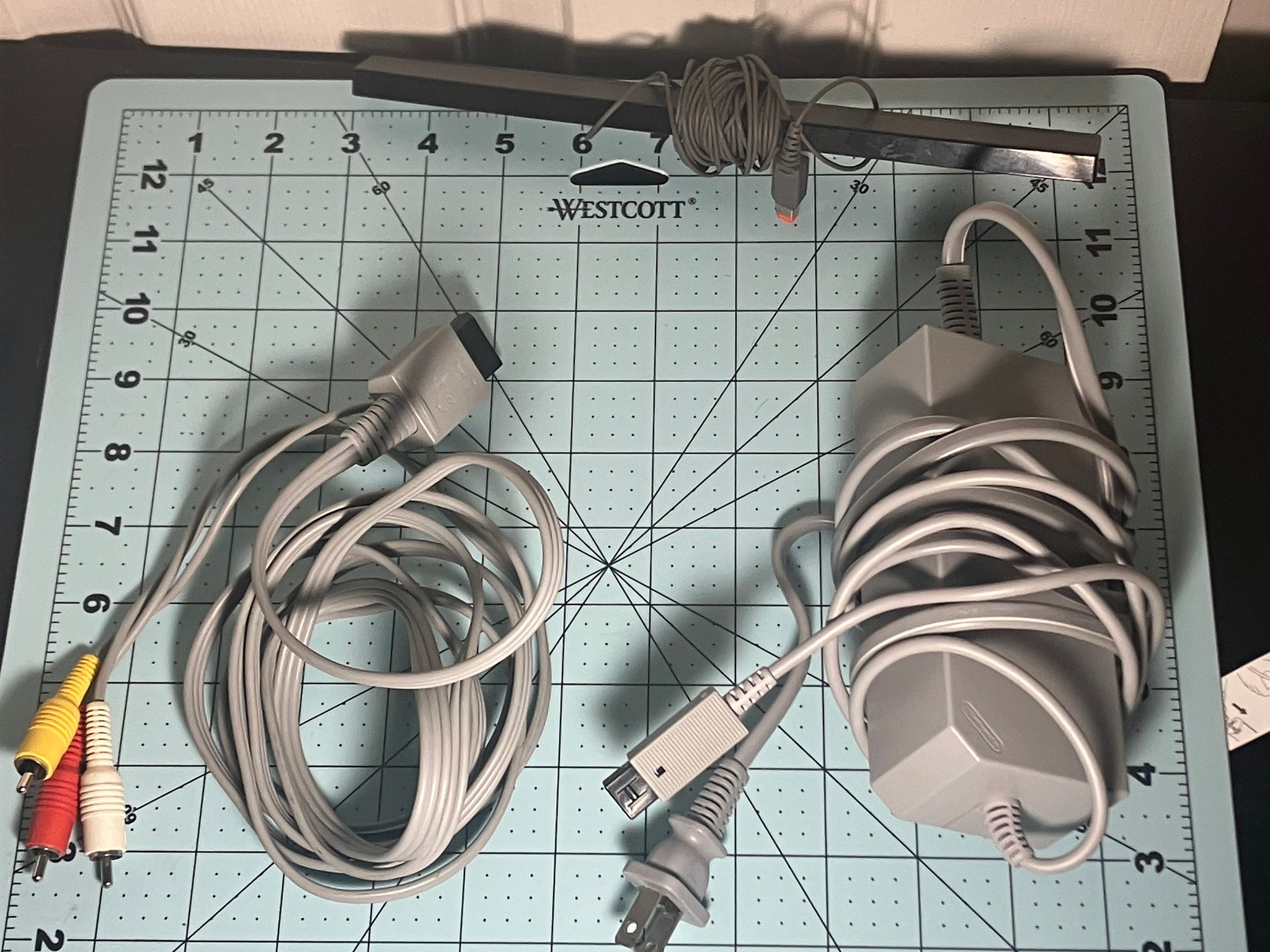 HOLIDAY SALE! Nintendo Wii 128 GB w/ 32 GB SD card
