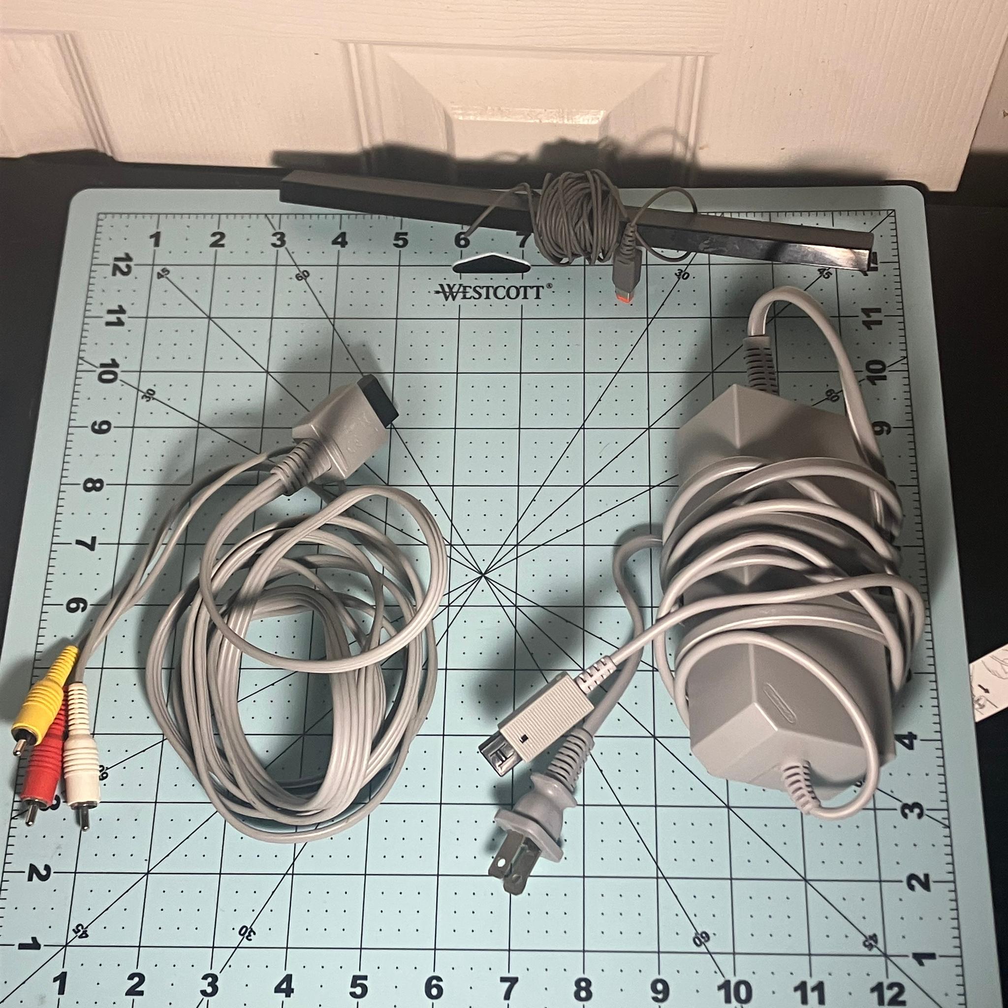 HOLIDAY SALE! Nintendo Wii 128 GB w/ 32 GB SD card