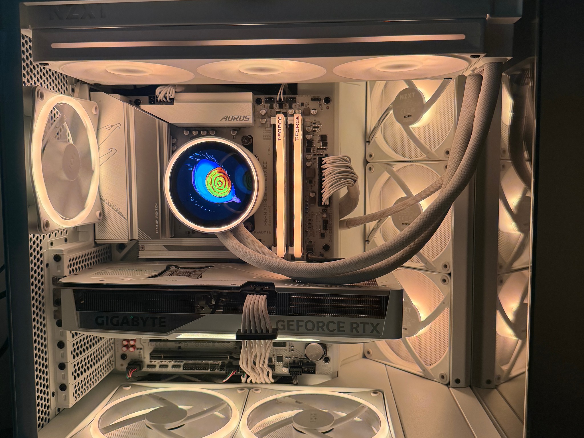 New All-White RTX 5070 Ti Gaming PC | 7800X3D | 32GB DDR5 | 2TB 990 Pro