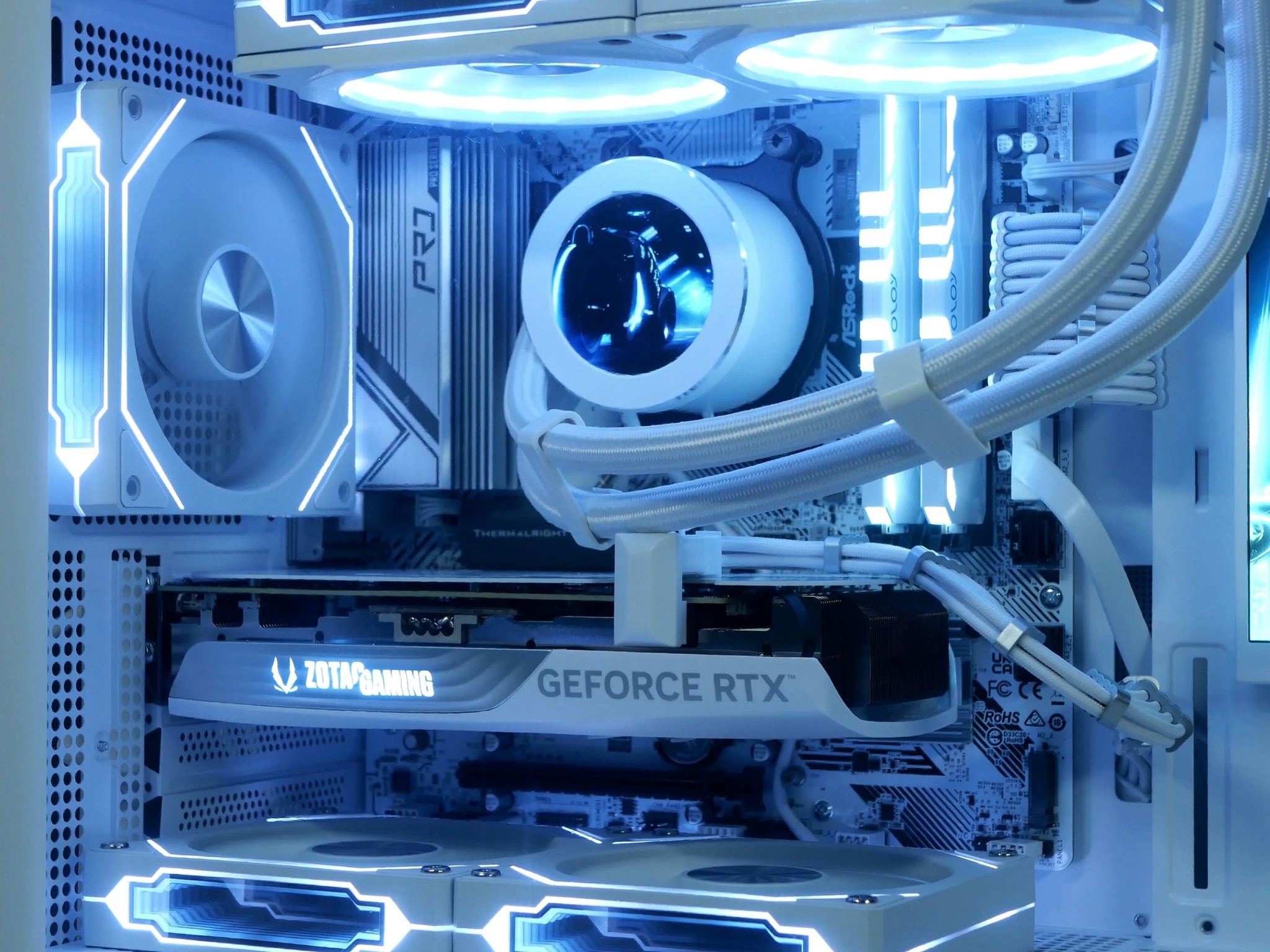 🖥×🧊 Ryzen 7 5700X3D, RTX 4070, 32GB RAM, 1TB Gen 4.0 nvme