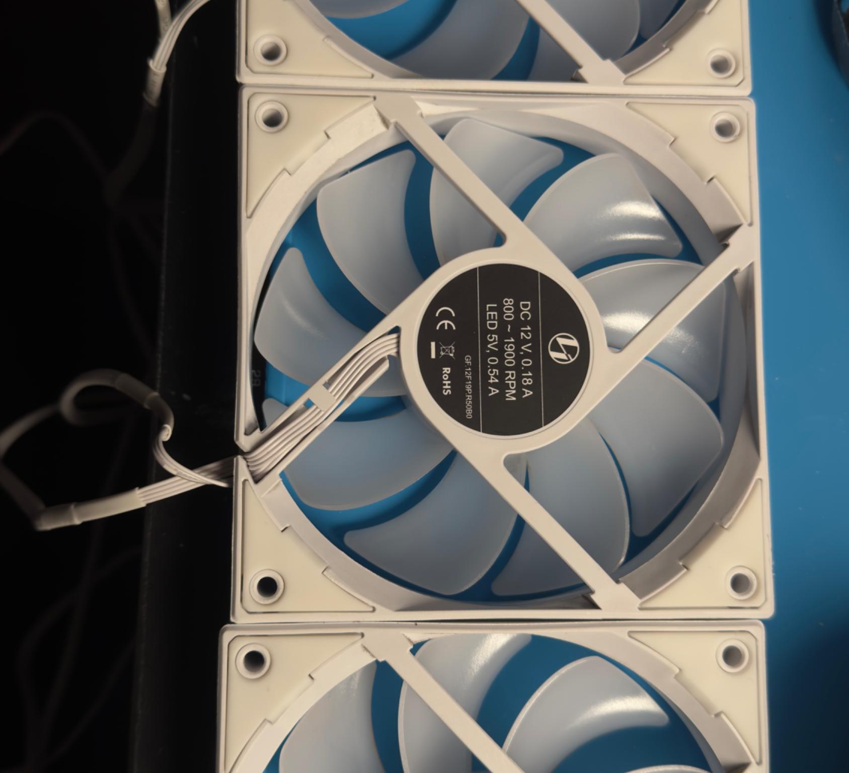 USED-VERY GOOD Lian Li Galahad 360 AIO RGB - White w/Box and all components including fans.