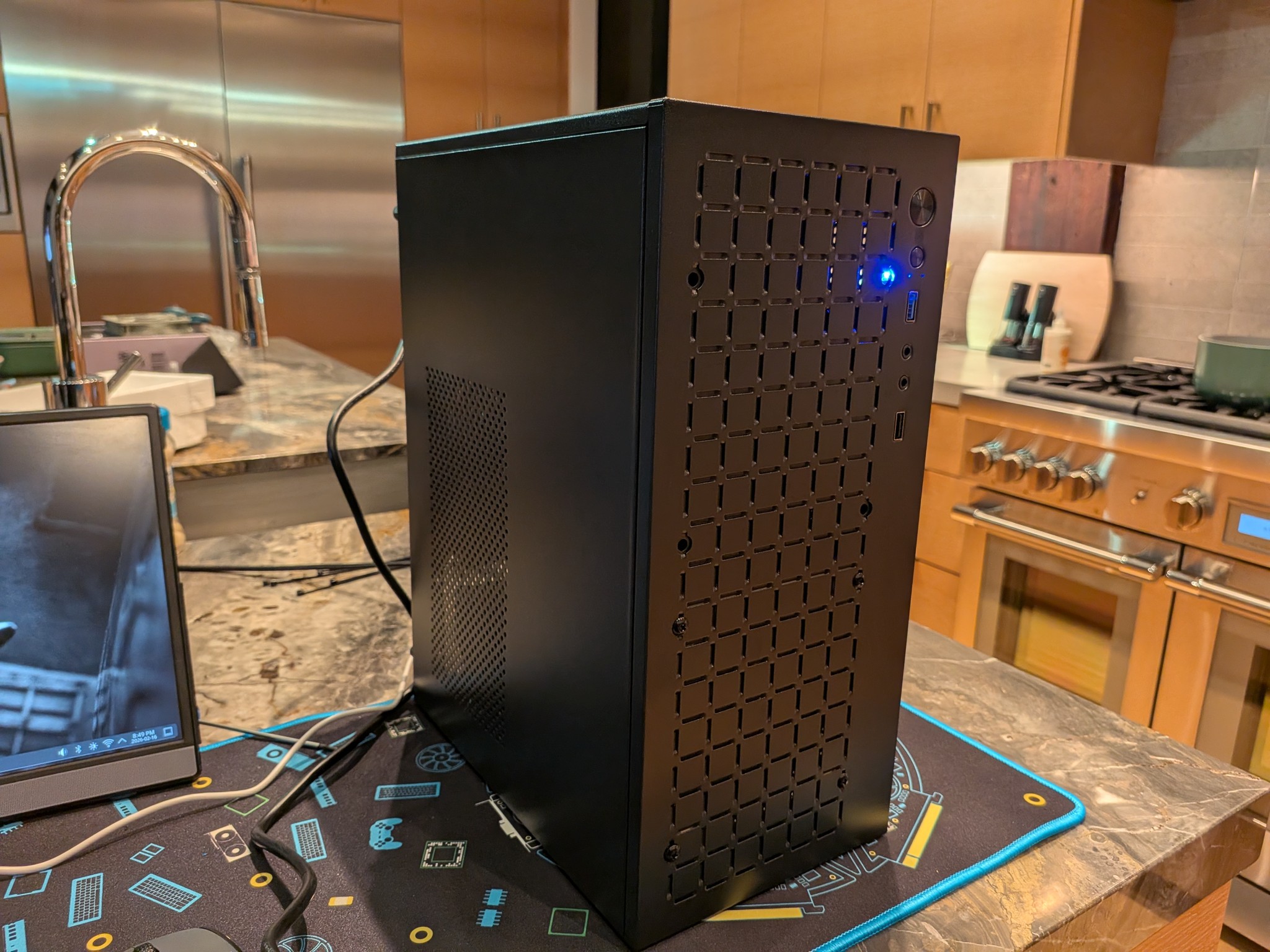 1080p Budget Sleeper - RX 7600, Ryzen 5 5500, 32 GB DDR4 RAM, 1 TB NVME