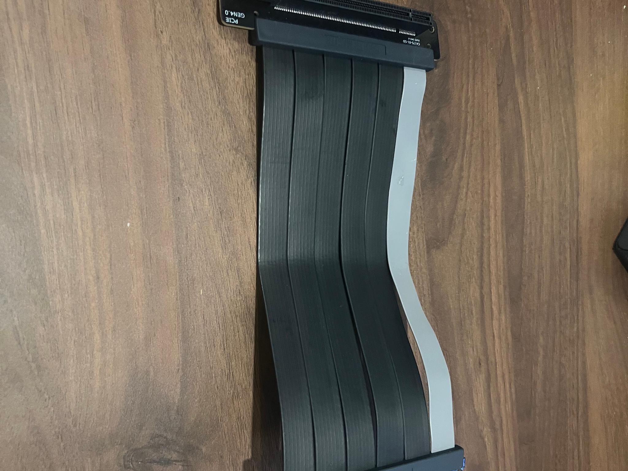 Cooler Master PCIE 4.0 Riser Cable