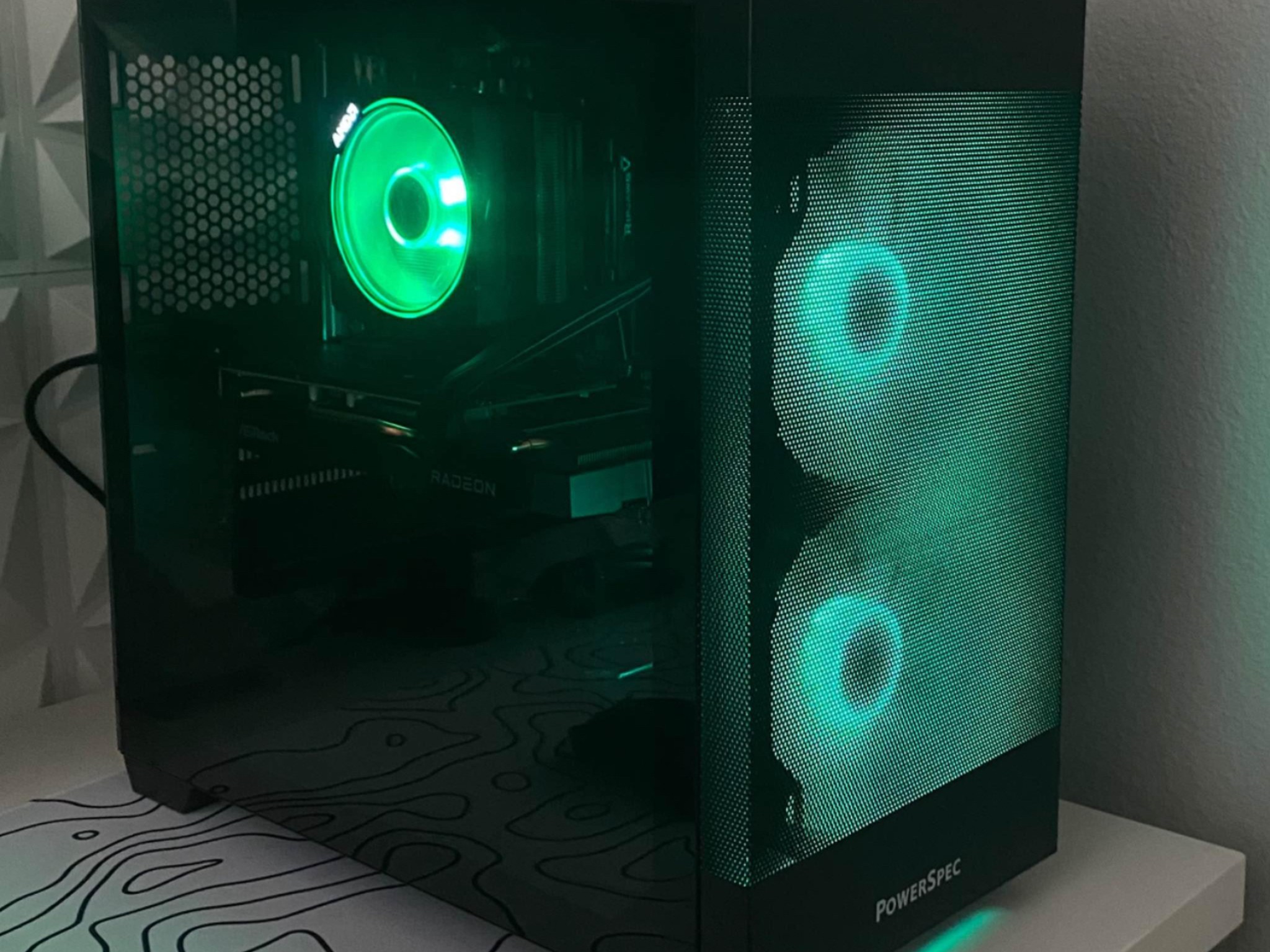 High End All Black Gaming Pc (5800x3D RX 7600 16GB RAM WIFI)