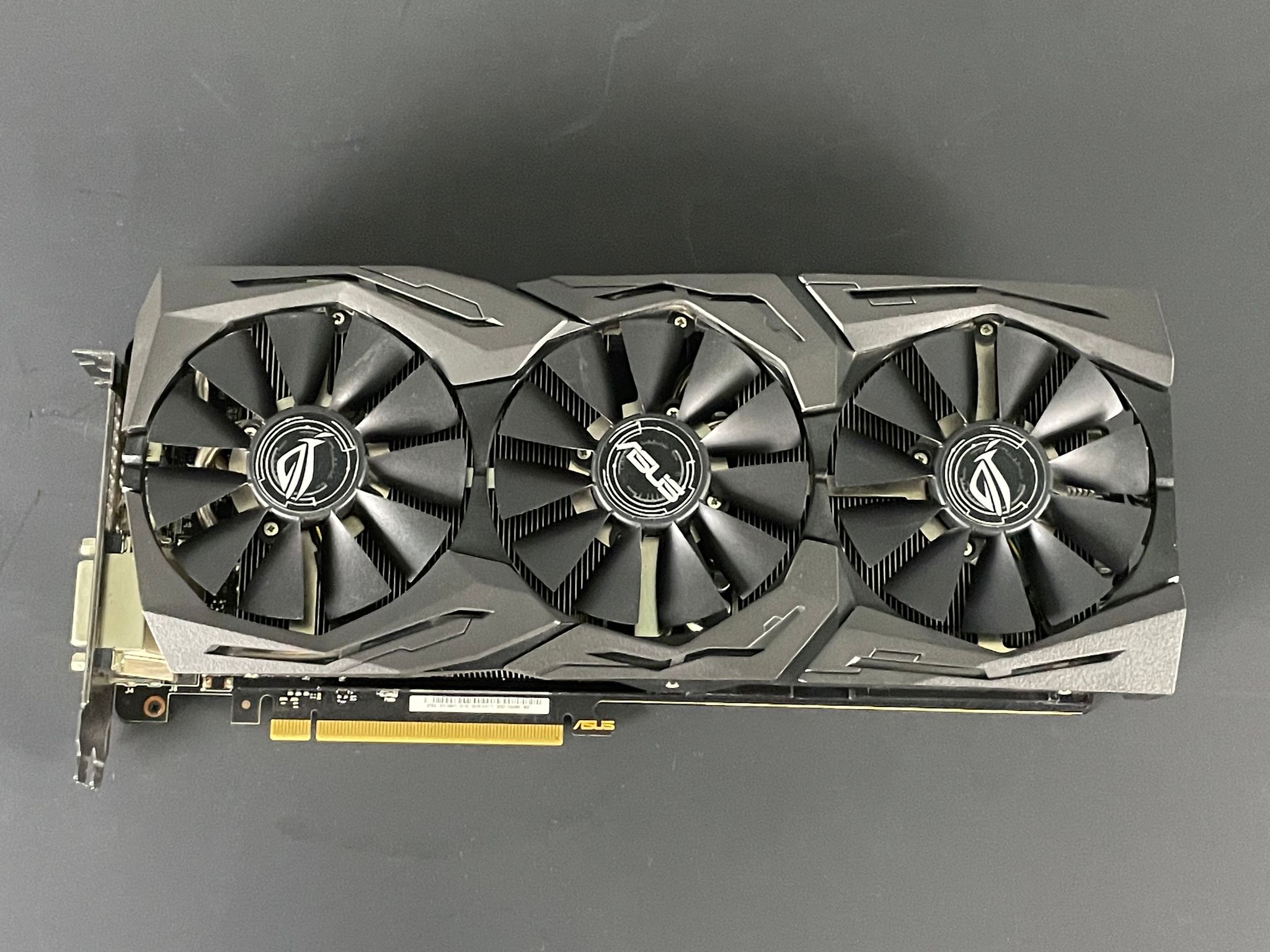 ASUS ROG STRIX GeForce GTX 1080 TI 11GB | Free Shipping