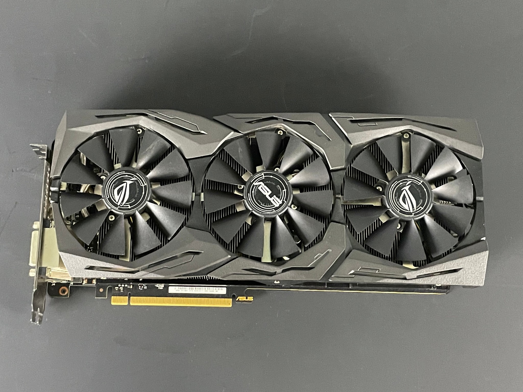ASUS ROG STRIX GeForce GTX 1080 TI 11GB | Free Shipping