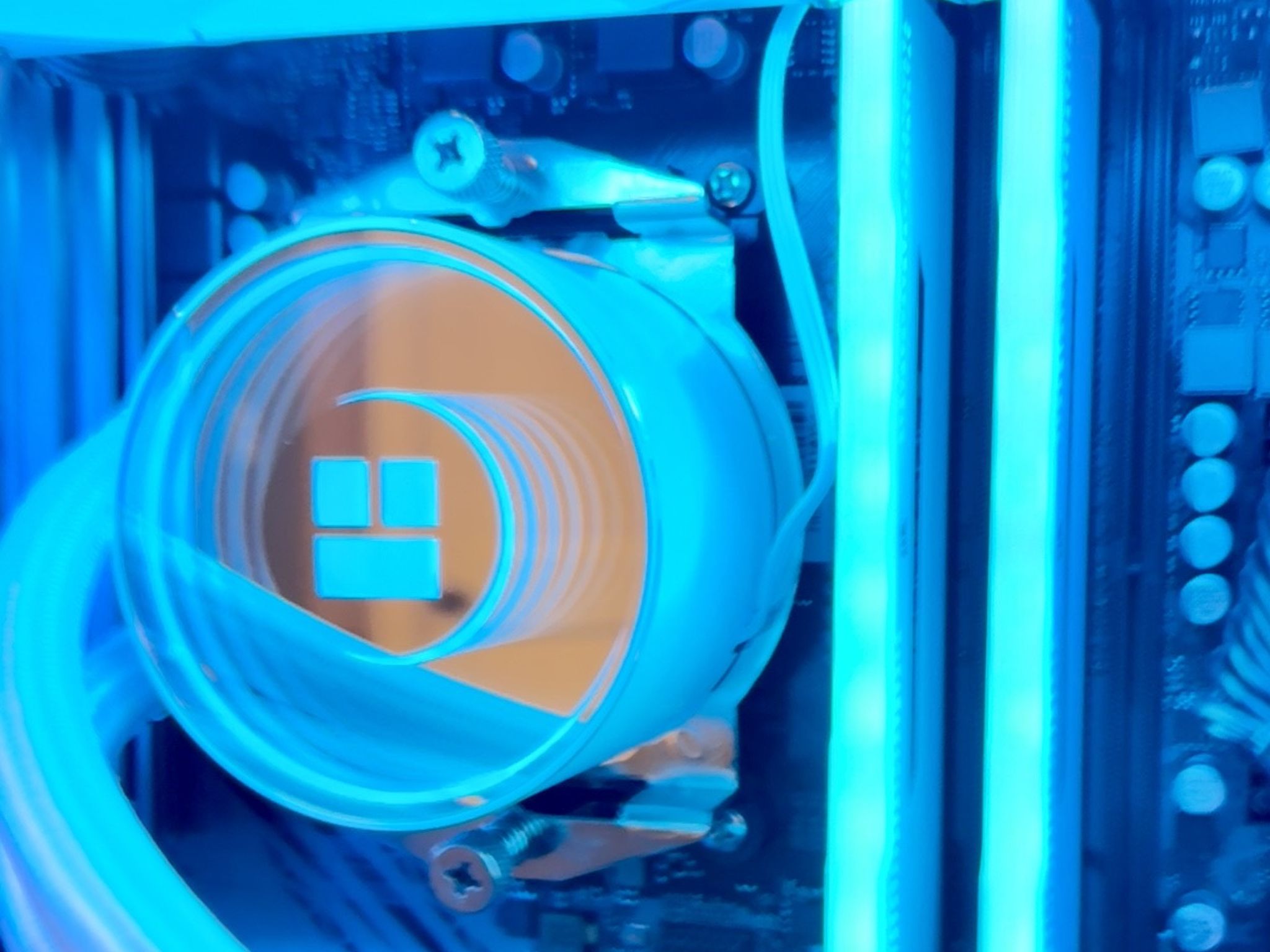 "Azure" | RTX 3070 FE, Ryzen 5 5600, 32GB RAM, 2TB SSD, Liquid Cooled Gaming PC