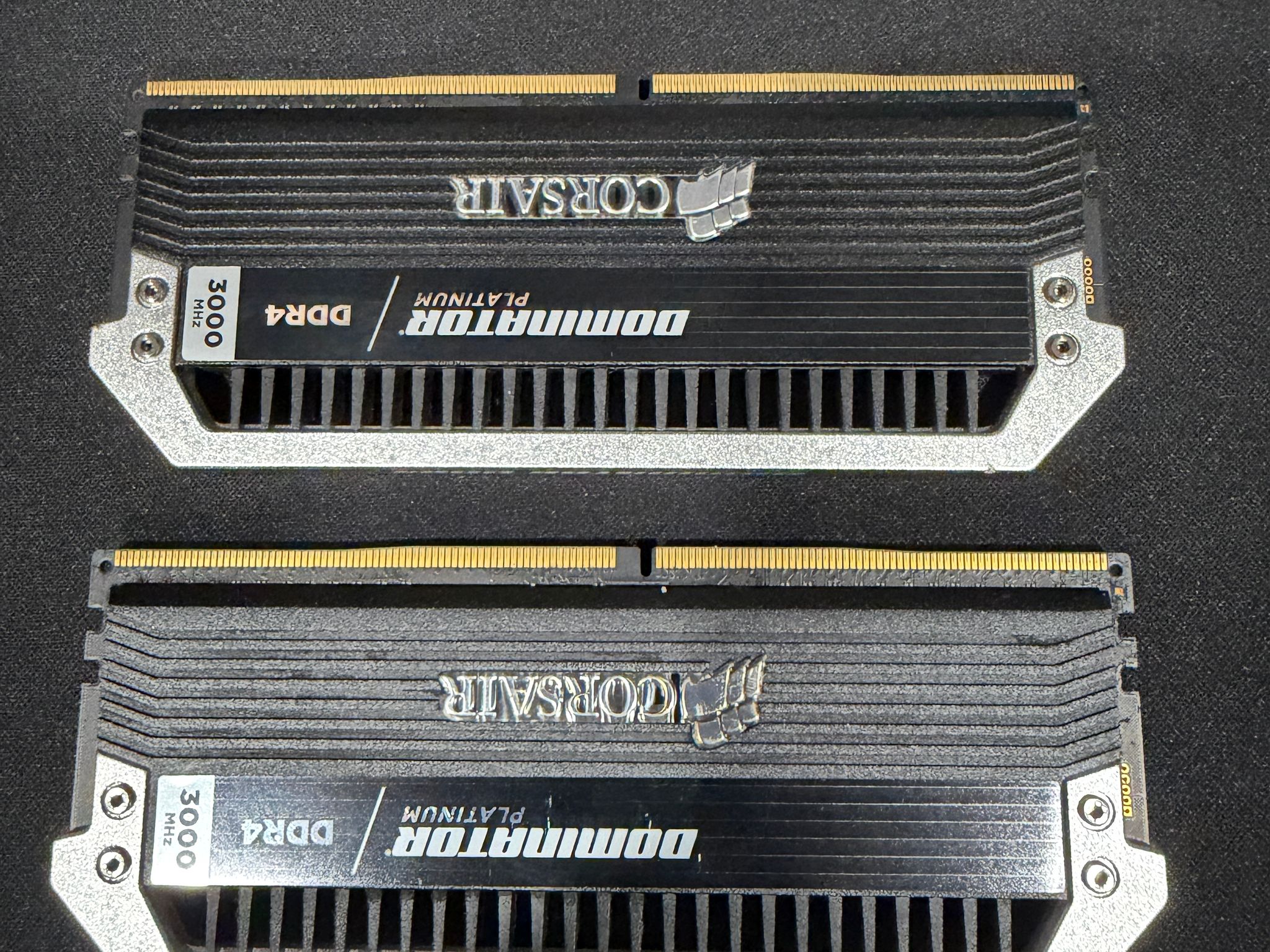 16Gb (2x8) Corsair Dominator 3000Mhz
